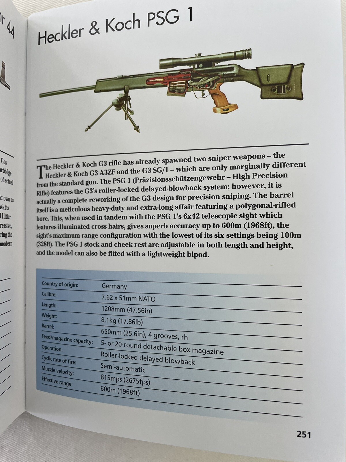 Twentieth Century Small Arms * Chris McNab * 2001 * HB & DJ * As New Condition