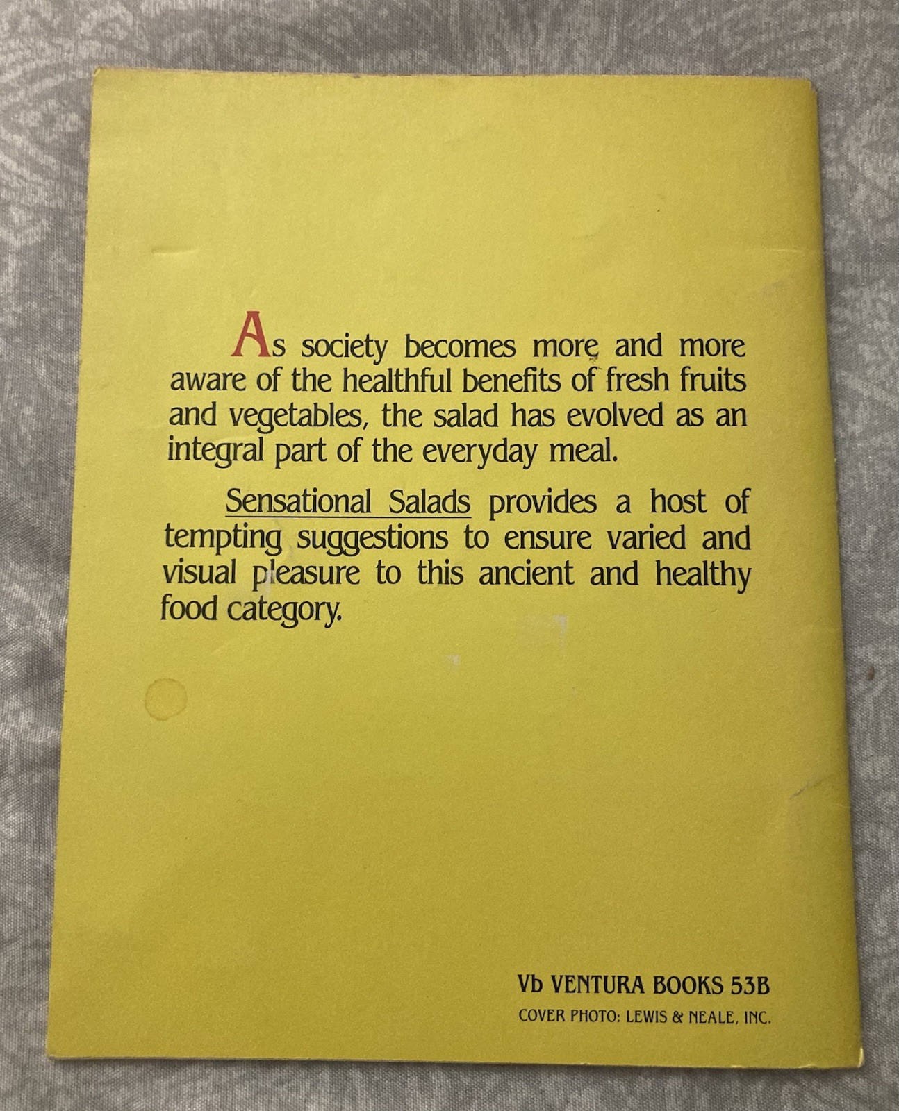 Vintage Paperback 300 Sensational Salads Recipe Book By Lucinda Hollace Berry