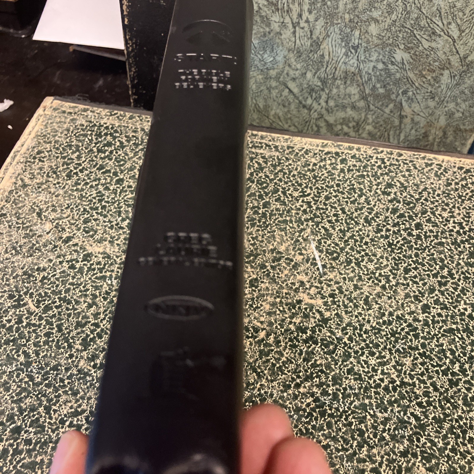 Start! The Bible for New Believers: New King James Version, Raven Black, Lea…