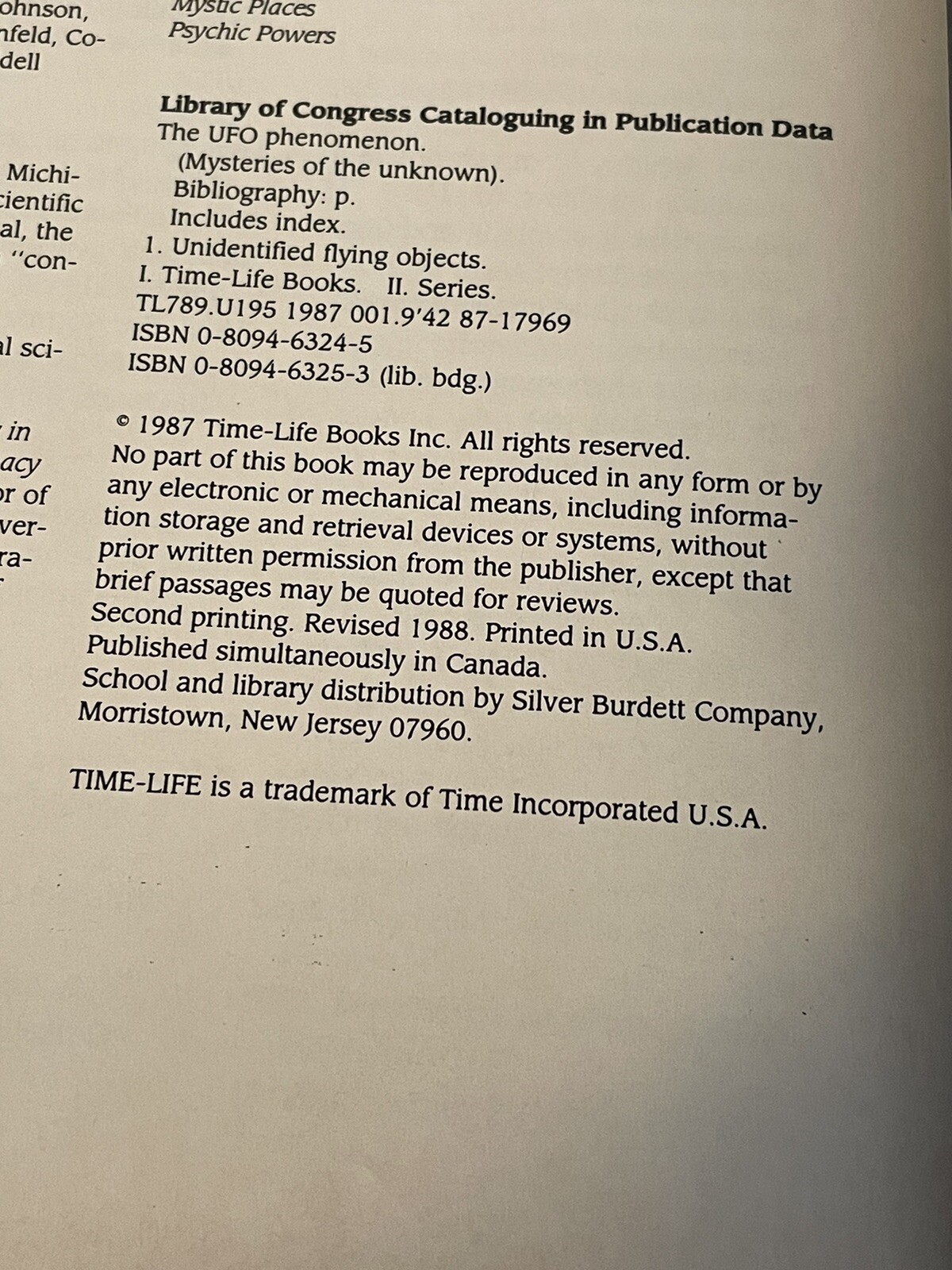 Mysteries of the Unknown : The UFO Phenomenon + Mysterious Creatures Time Books
