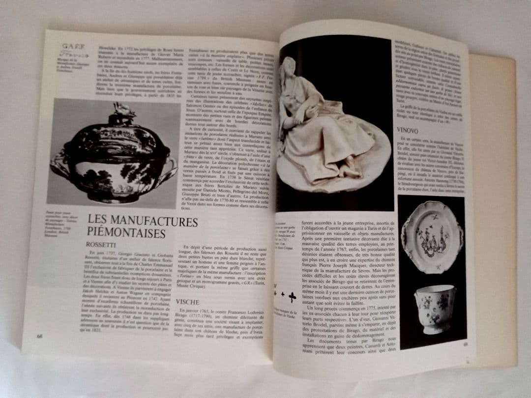 Antiques Arts Crafts Italian Pottery Porcelain Magazine 28.5x22cm 77pg