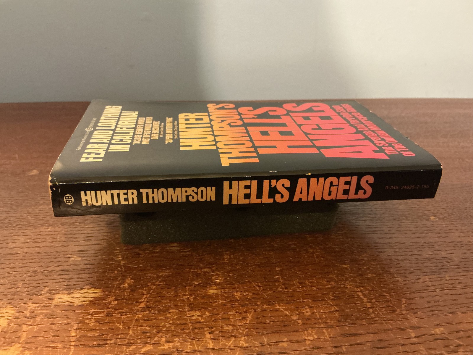 Hell’s Angels by Hunter Thompson 1977 US Paperback