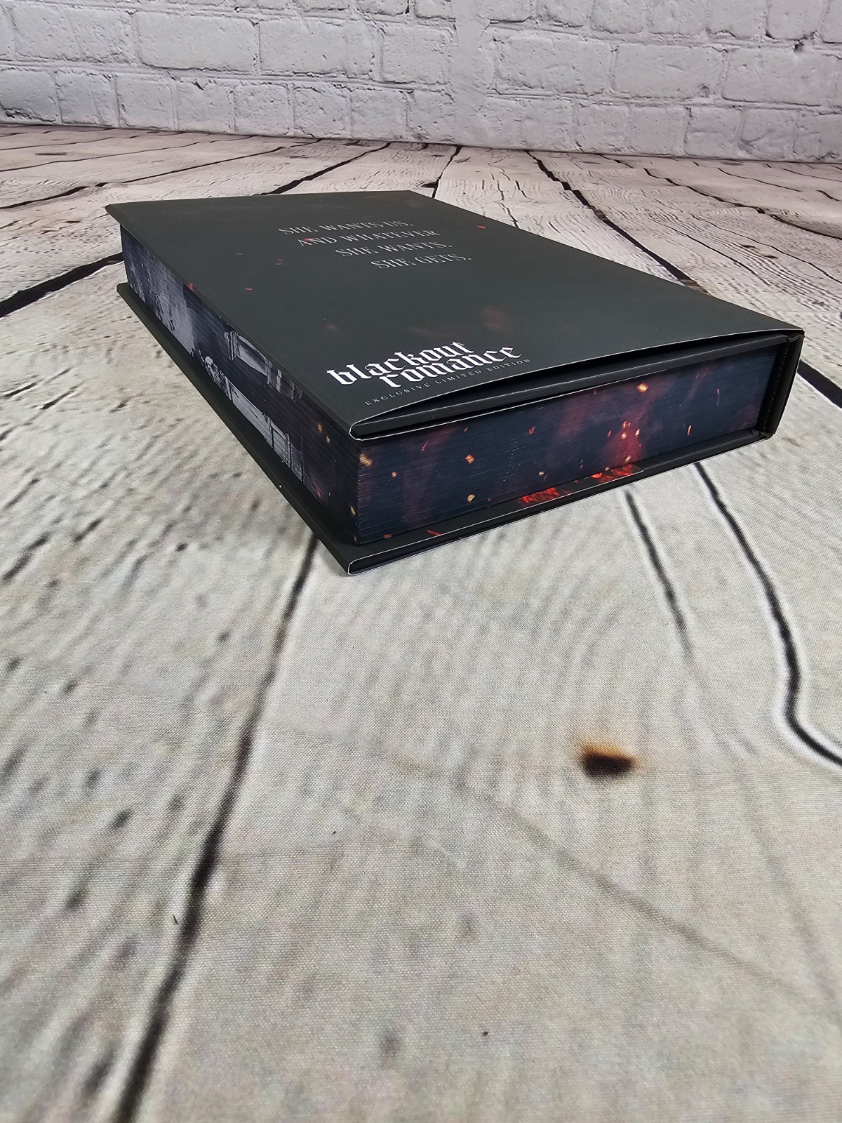 SIGNED Graves Katelyn Taylor Blackout Romance Exclusive Limited Edition Sprayed