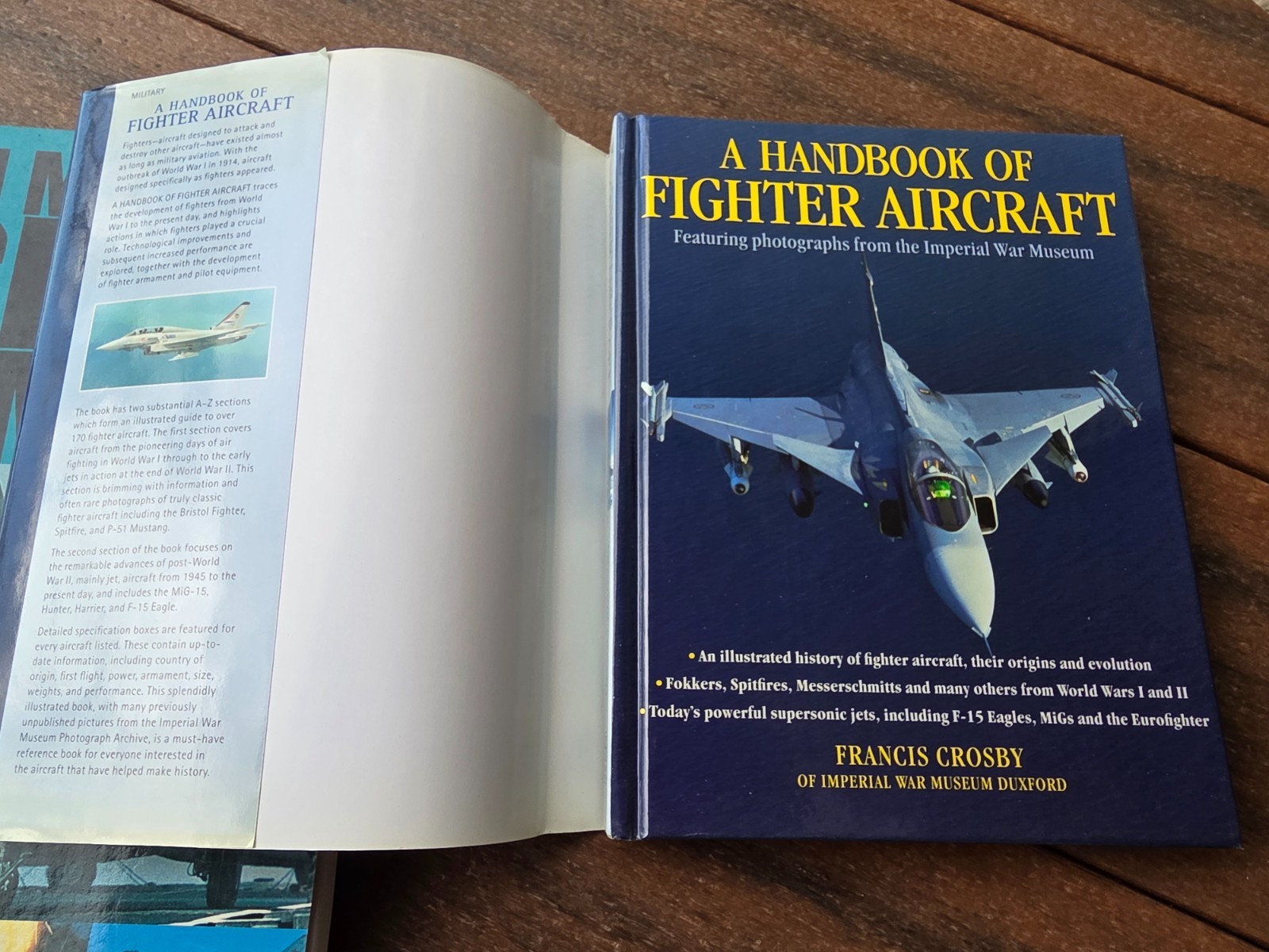MODERN MILITARY AIRCRAFT IN COMBAT by Robert Jackson & Modern Fighters Gunston