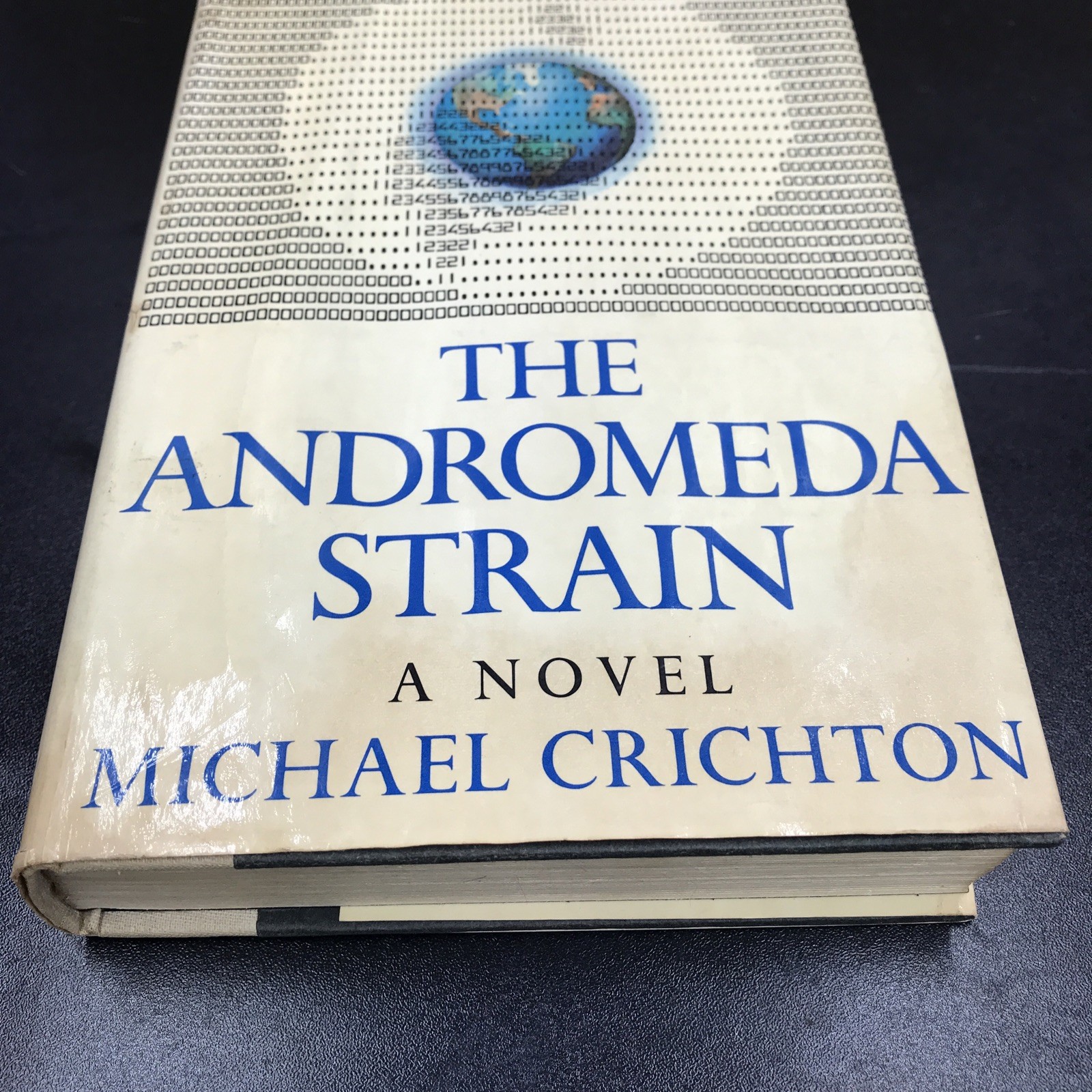 Vintage The Andromeda Strain Michael Crichton Knopf HC DJ 1969 1st Ed/print.#147