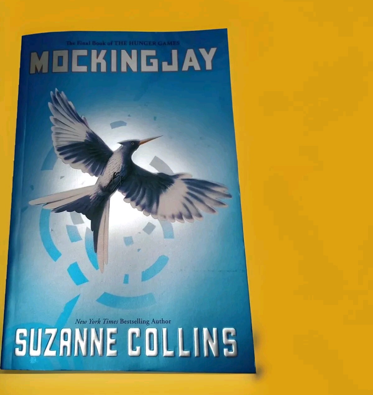MOCKINGJAY by Suzanne Collins Hunger Games The Final Book of The Hunger Games