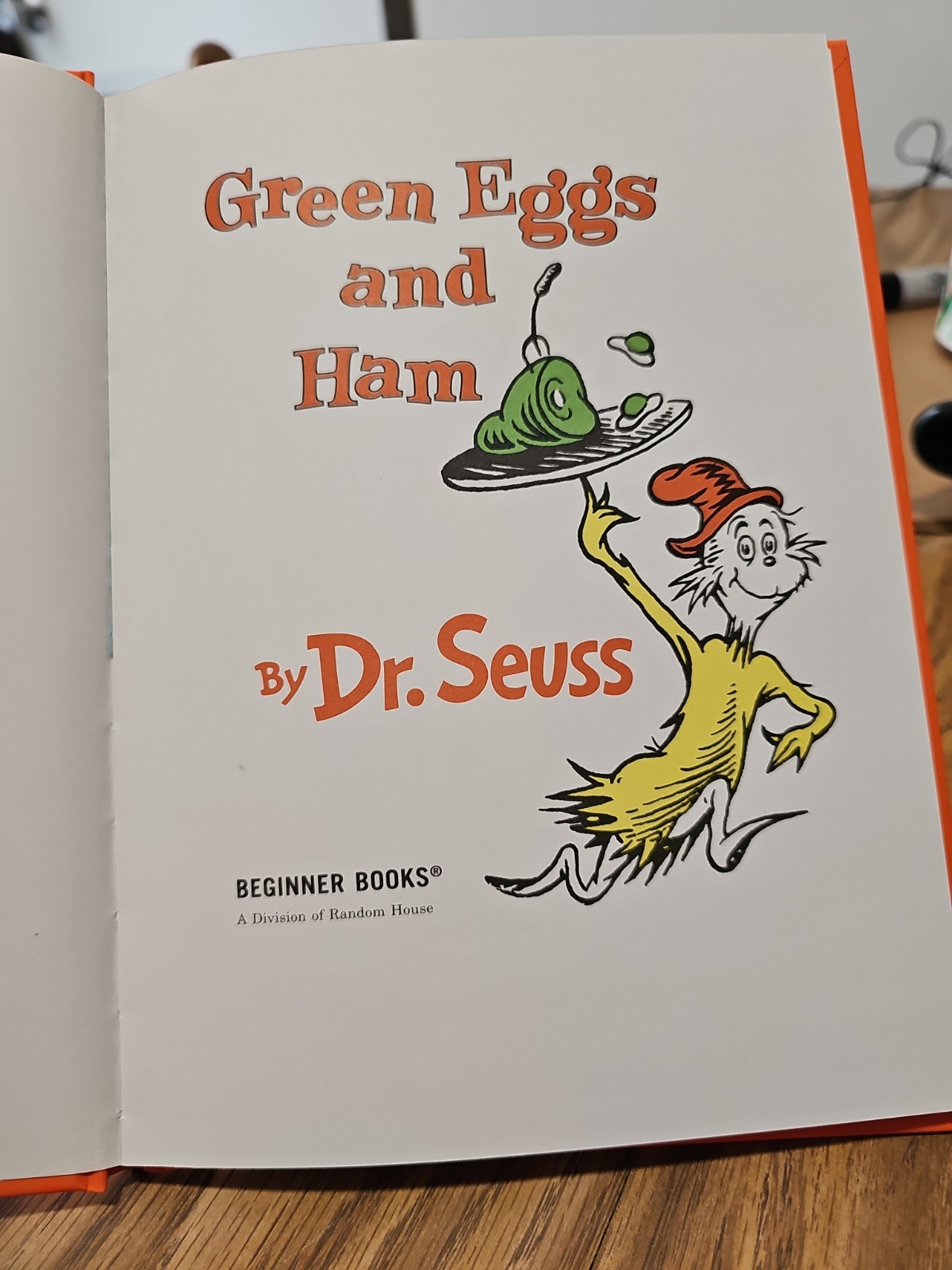 Dr. SUESS “Green Eggs and Ham” Hardcover Book 1988. Vintage