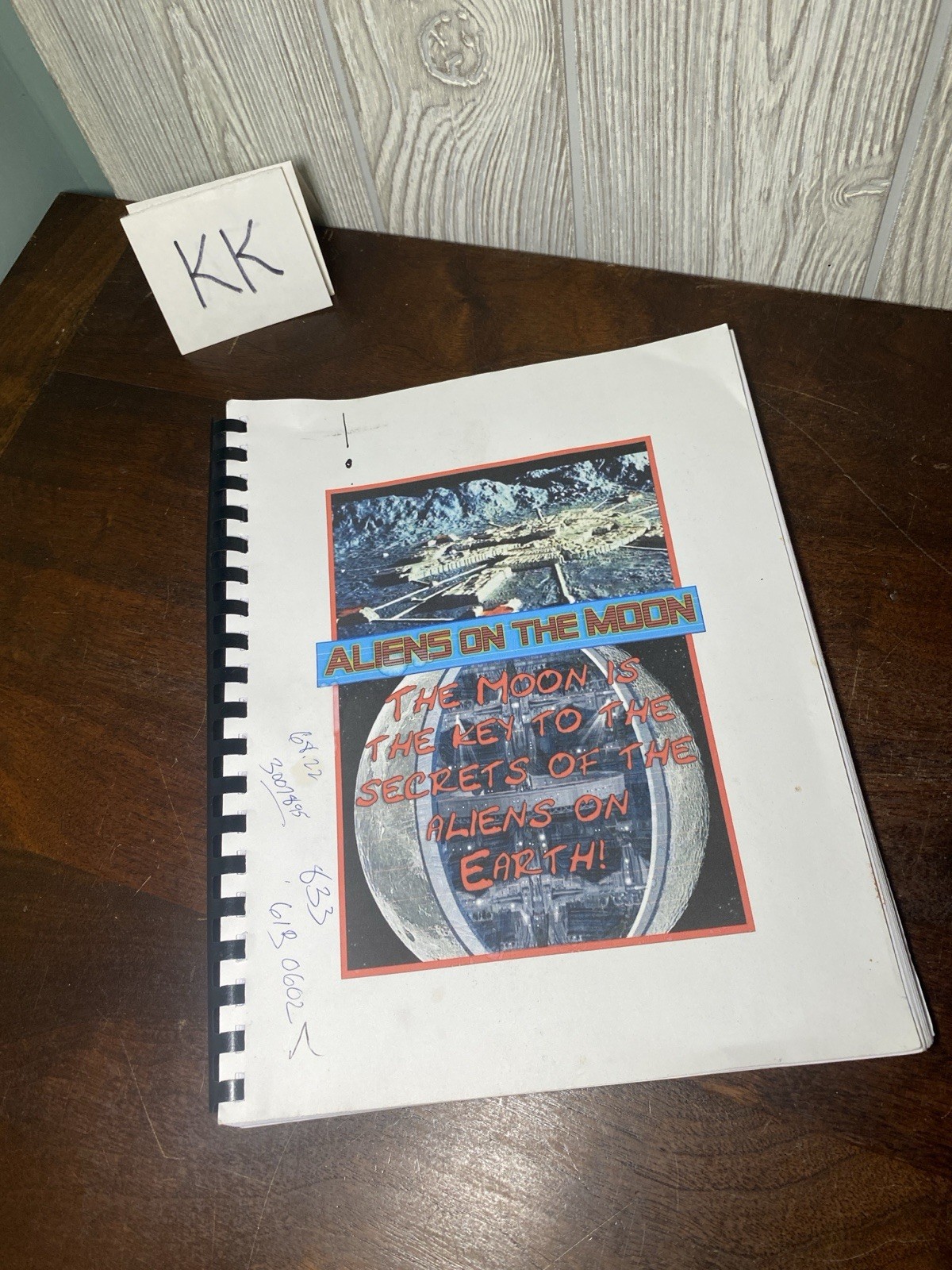 Aliens on the Moon: Blue Planet Project #17 (Softcover, 2017) by Gil Carlson