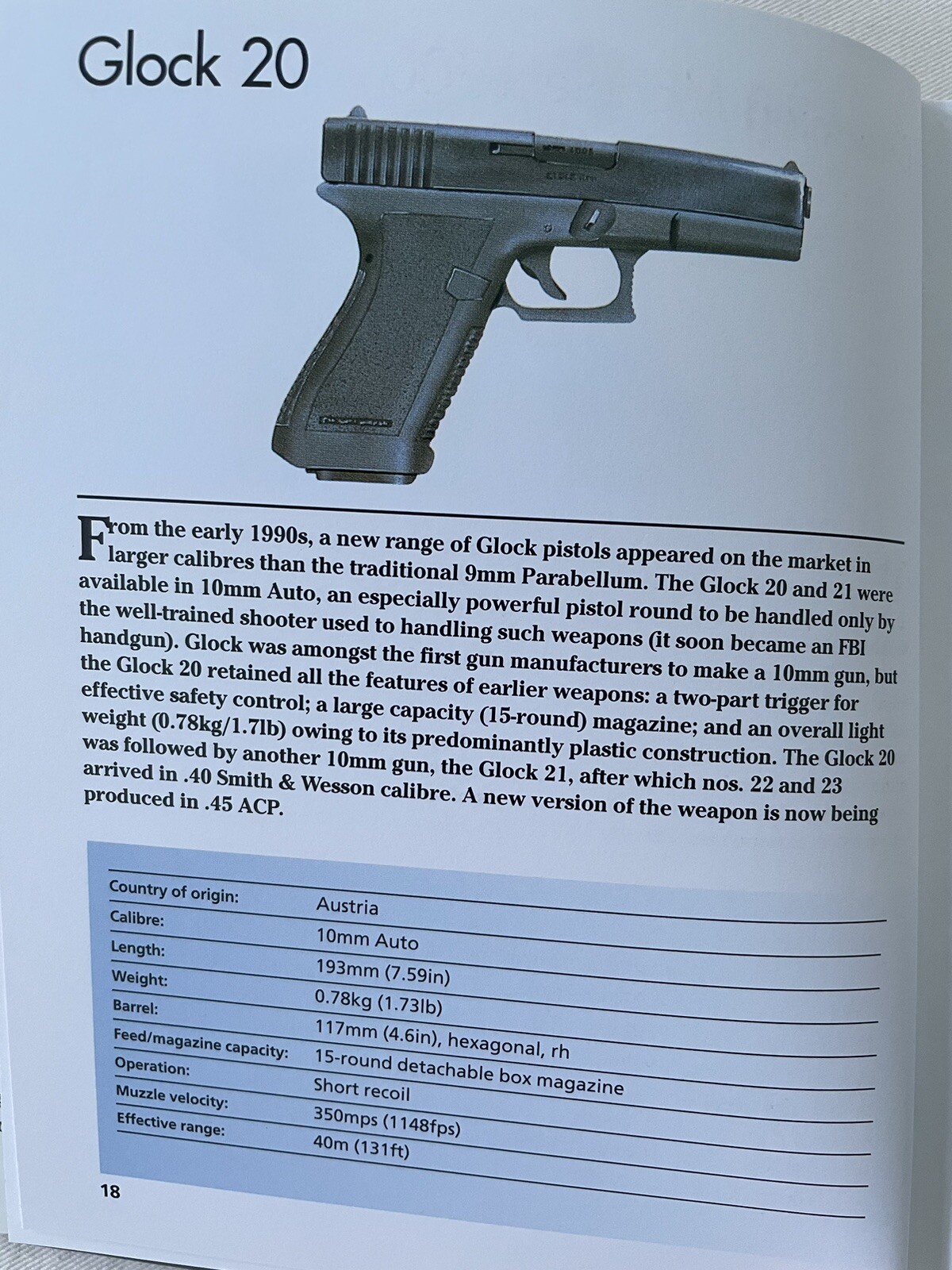 Twentieth Century Small Arms * Chris McNab * 2001 * HB & DJ * As New Condition