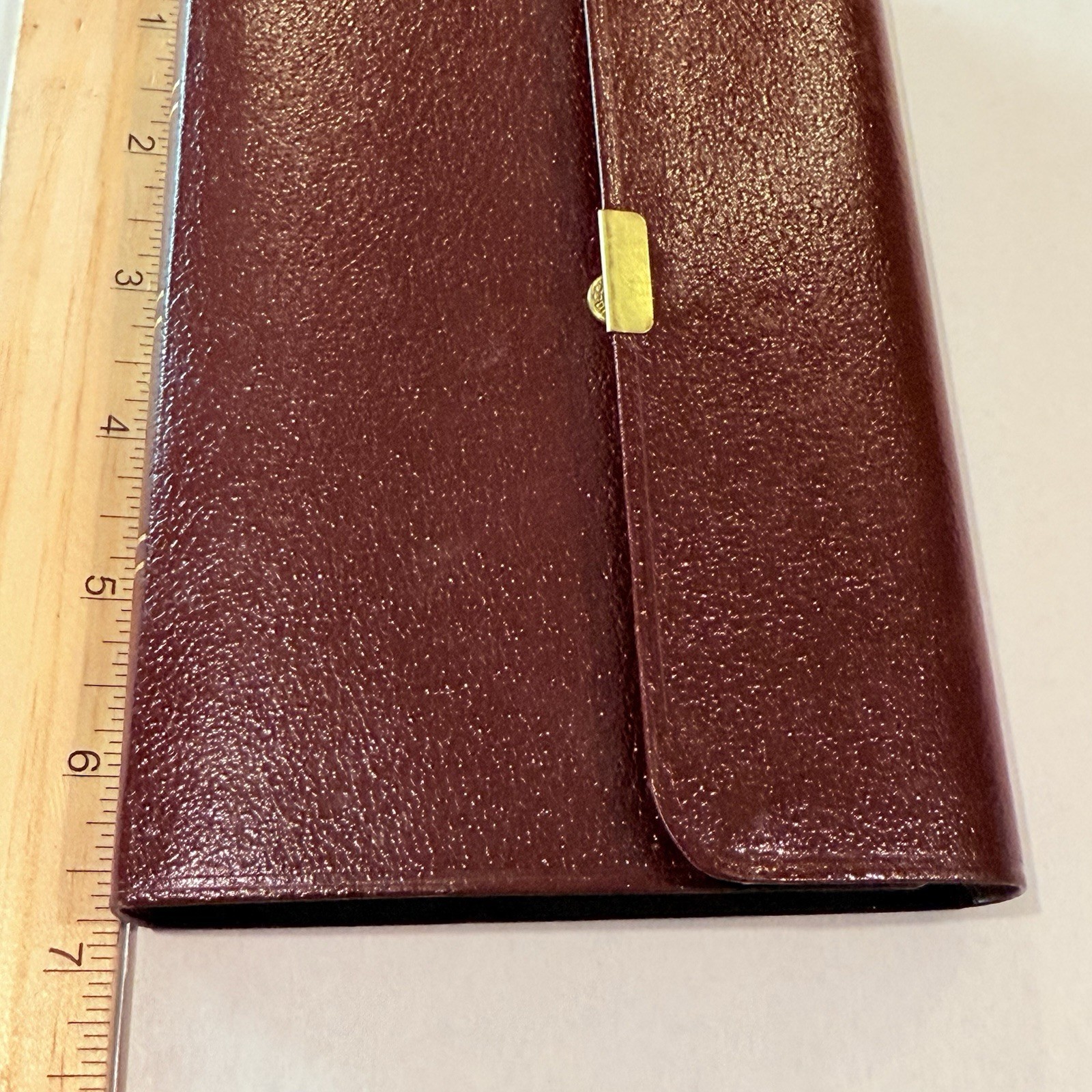The Holman Pocket-Size Bible: New International Version : Burgundy Bonded