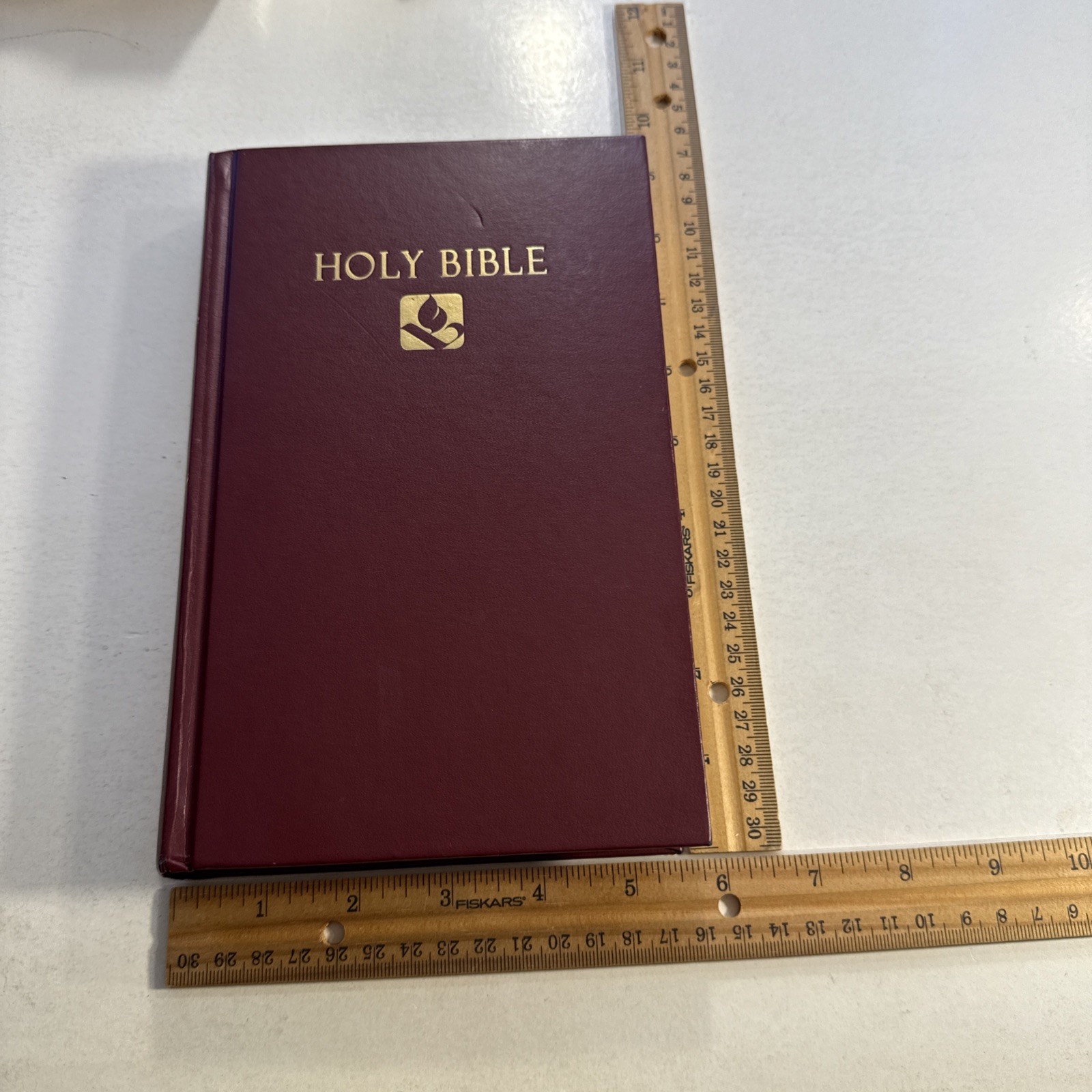 PEW HOLY BIBLE NRSV Hendrickson Hardcover Burgundy Church 1989 Study vintage