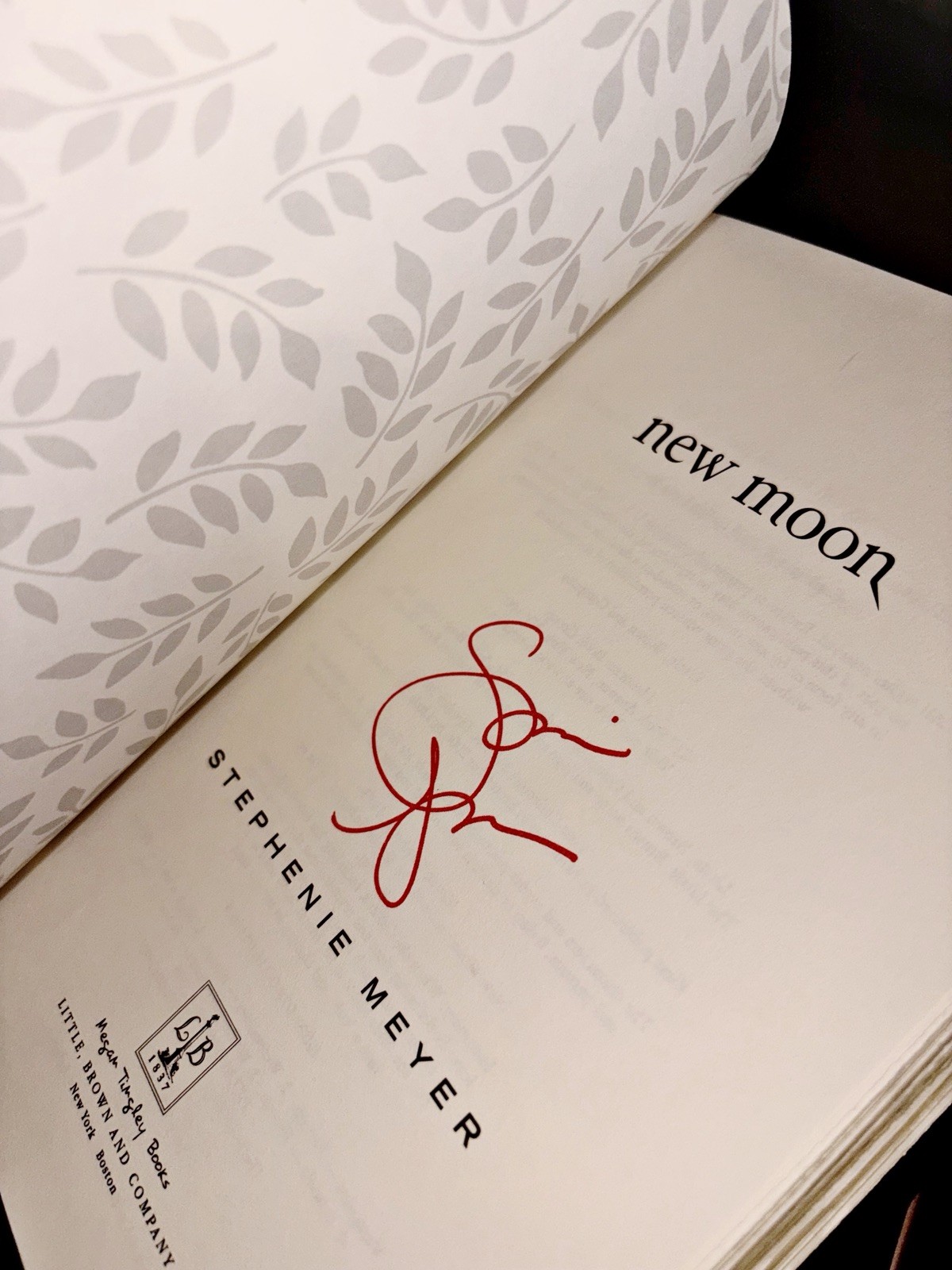Twilight Saga First Collector’s Editions Illustrated Midnight Sun Bree Tanner