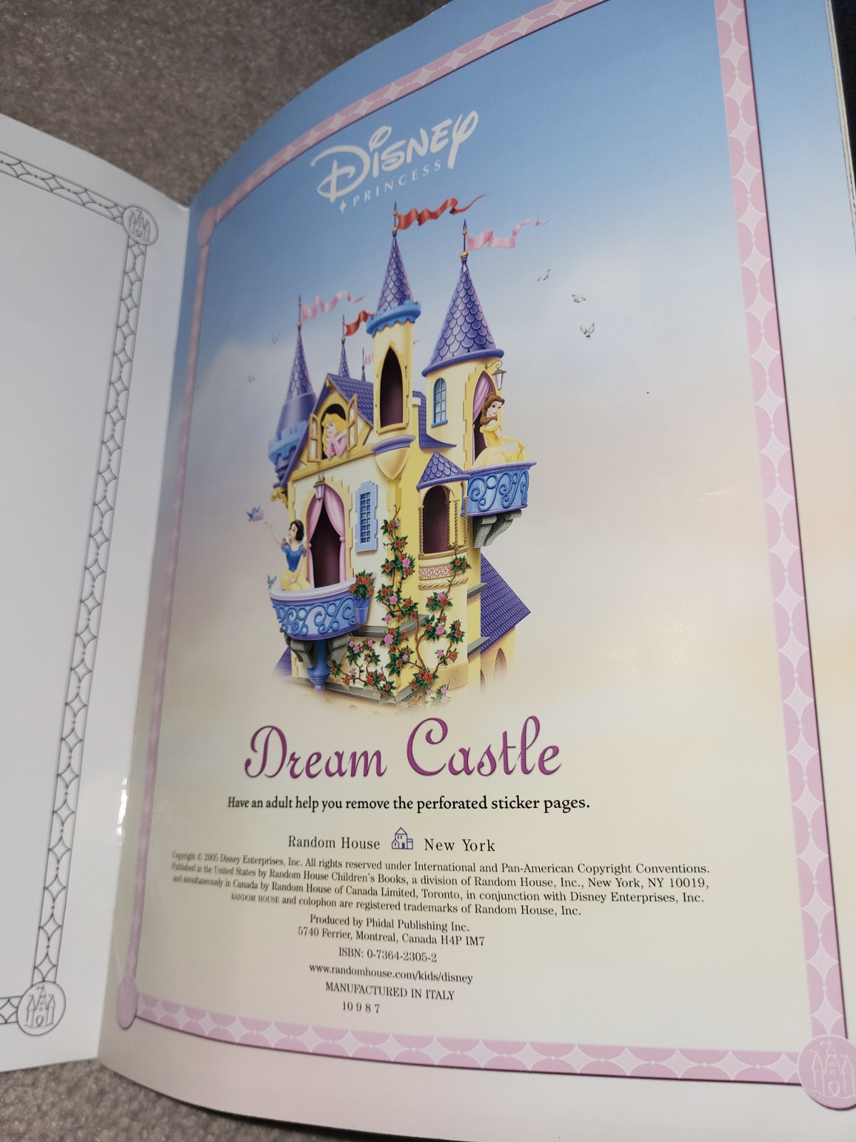 Disney Princess Dream Castle With Reussble Stickers 16 Pages