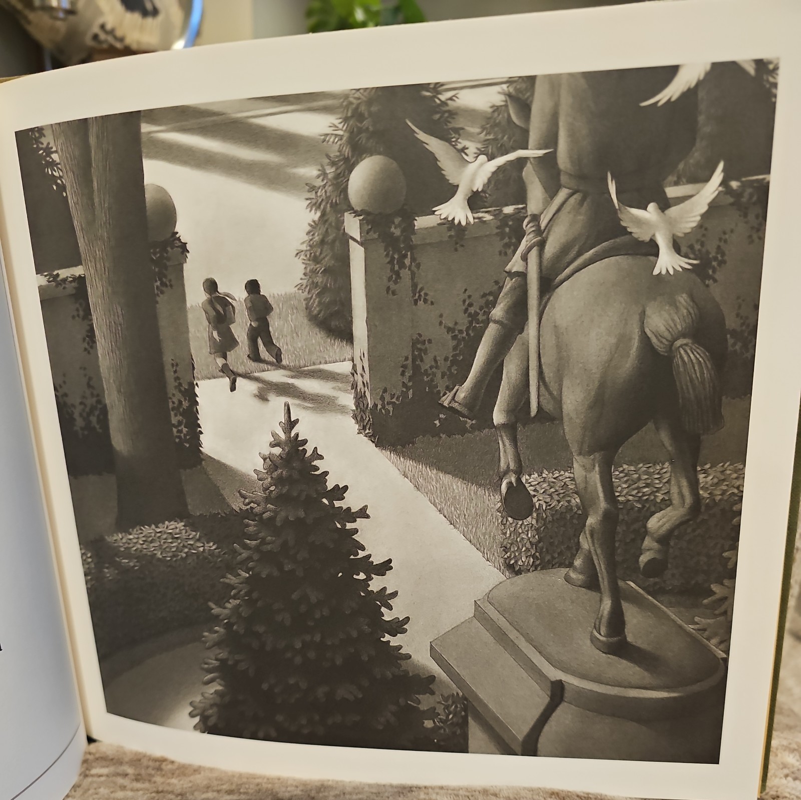 Jumanji, 1981 Hardback Book Chris Van Allsburg 1st edition, 19th printing!
