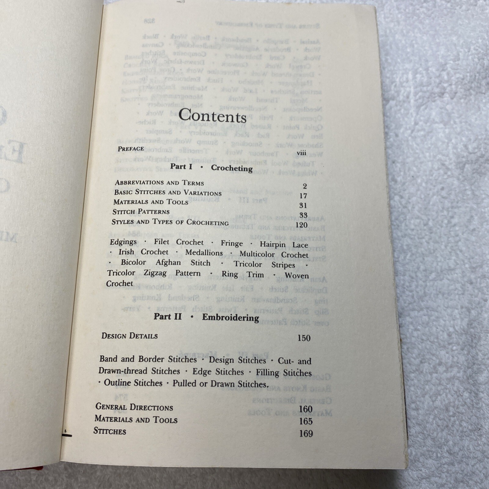 Vintage The Complete Encyclopedia of Stitchery by Mildred Graves Ryan 1979 HC DJ