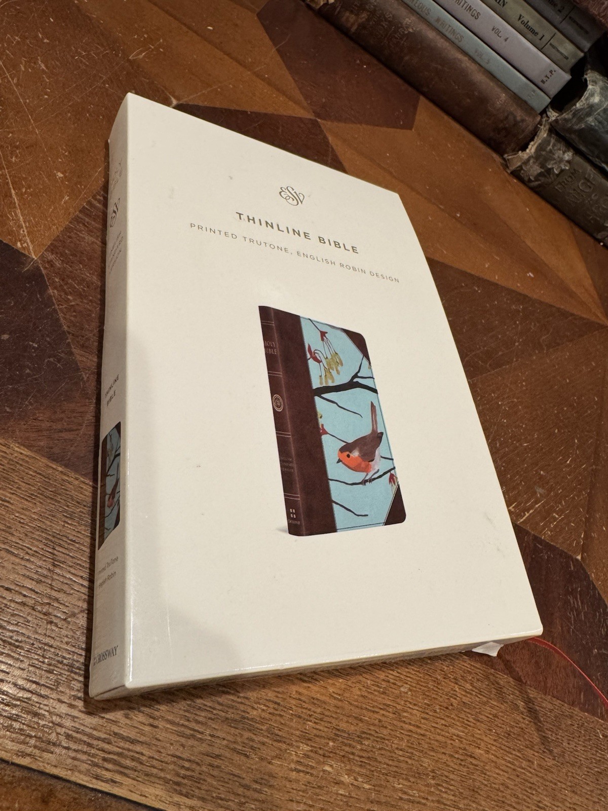 Crossway ESV Thinline Bible English Robin Design Printed Trutone (2017)