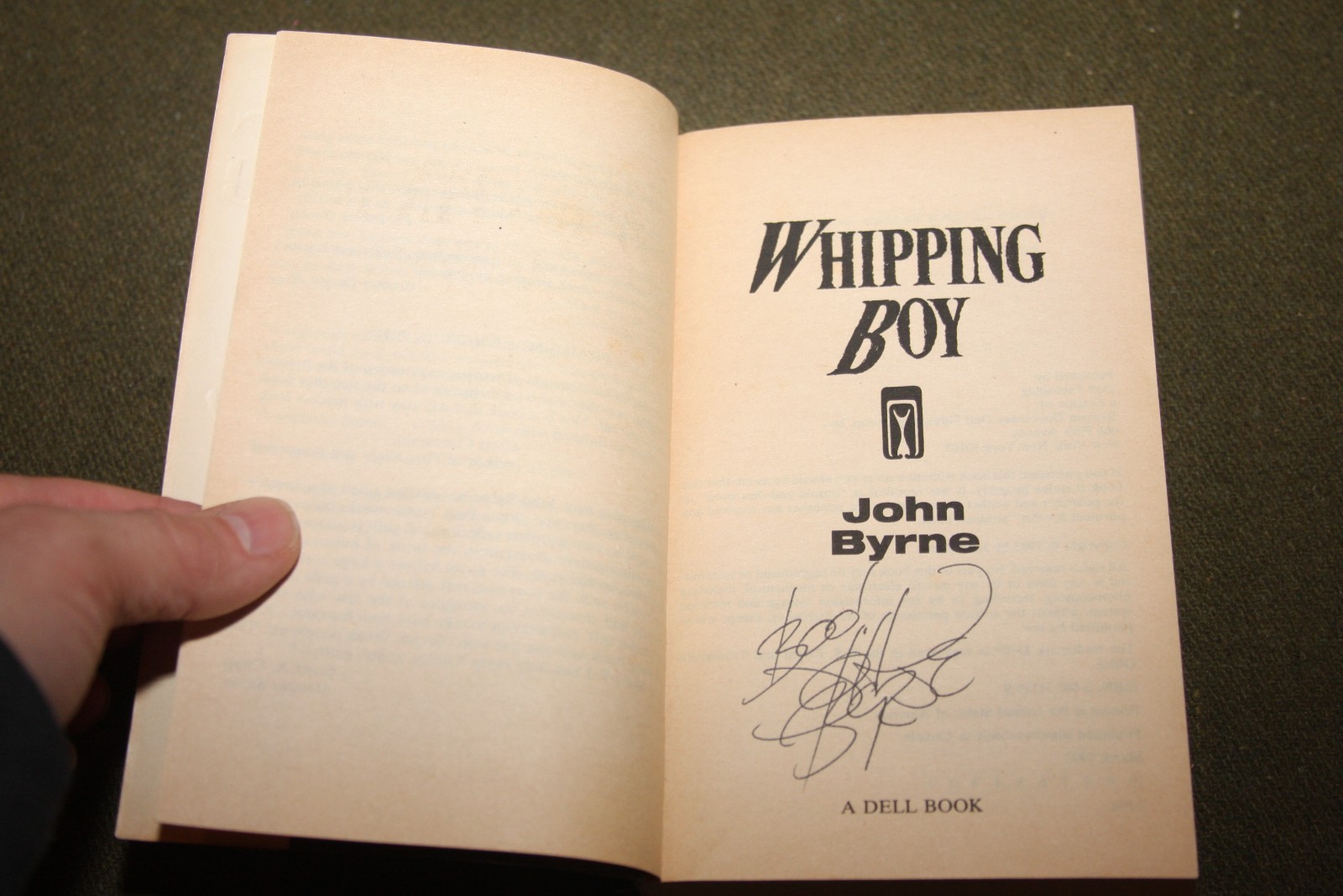 Whipping Boy by John Byrne 1992 PB 1st Print Dell Abyss Horror – Signed