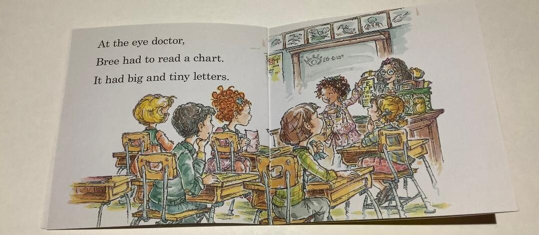 Set of 5 Fancy Nancy I can Read Phonics Paperback Books 8-12 2013