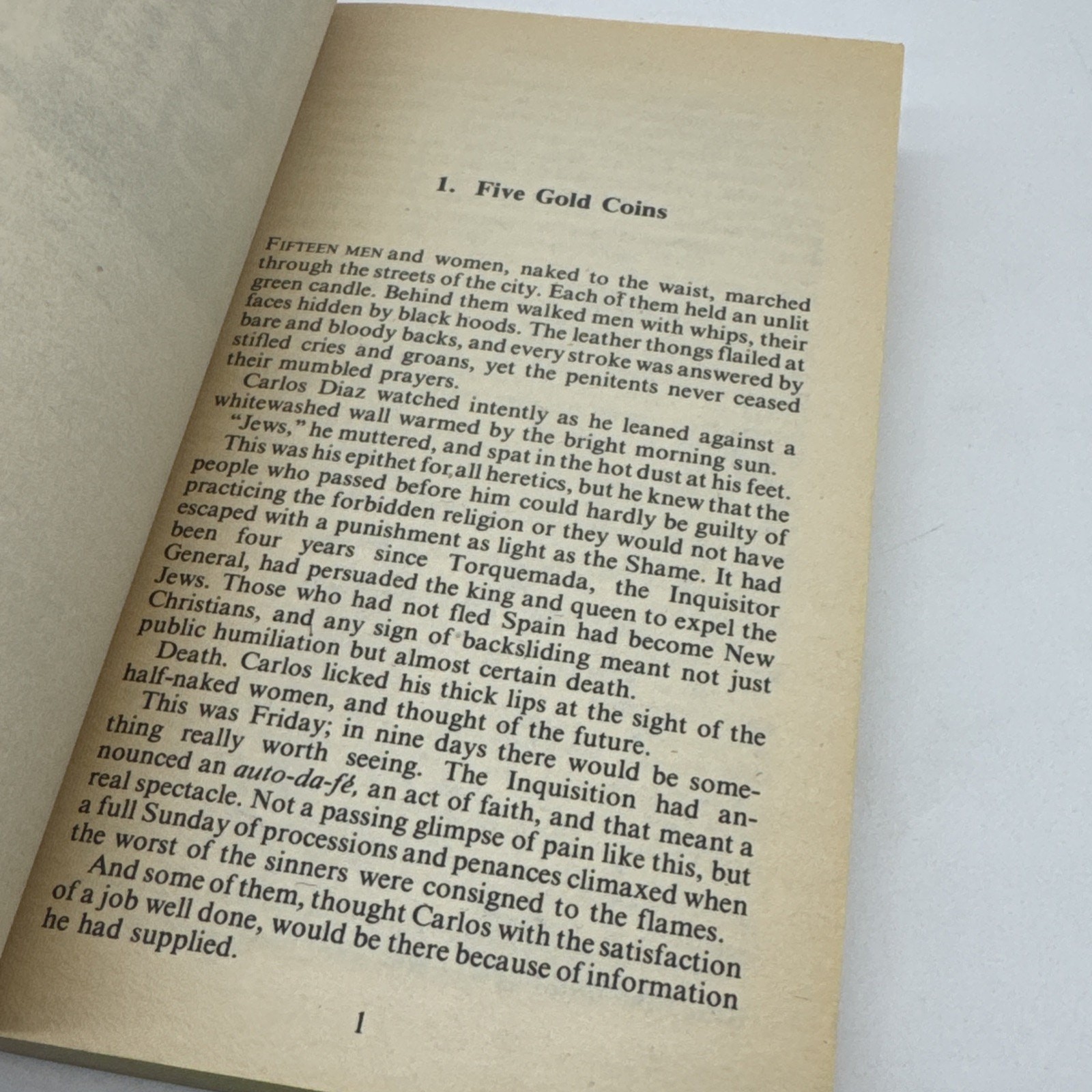 THE BLACK CASTLE BY LES DANIELS PB BOOK 1ST BERKLEY (1979)