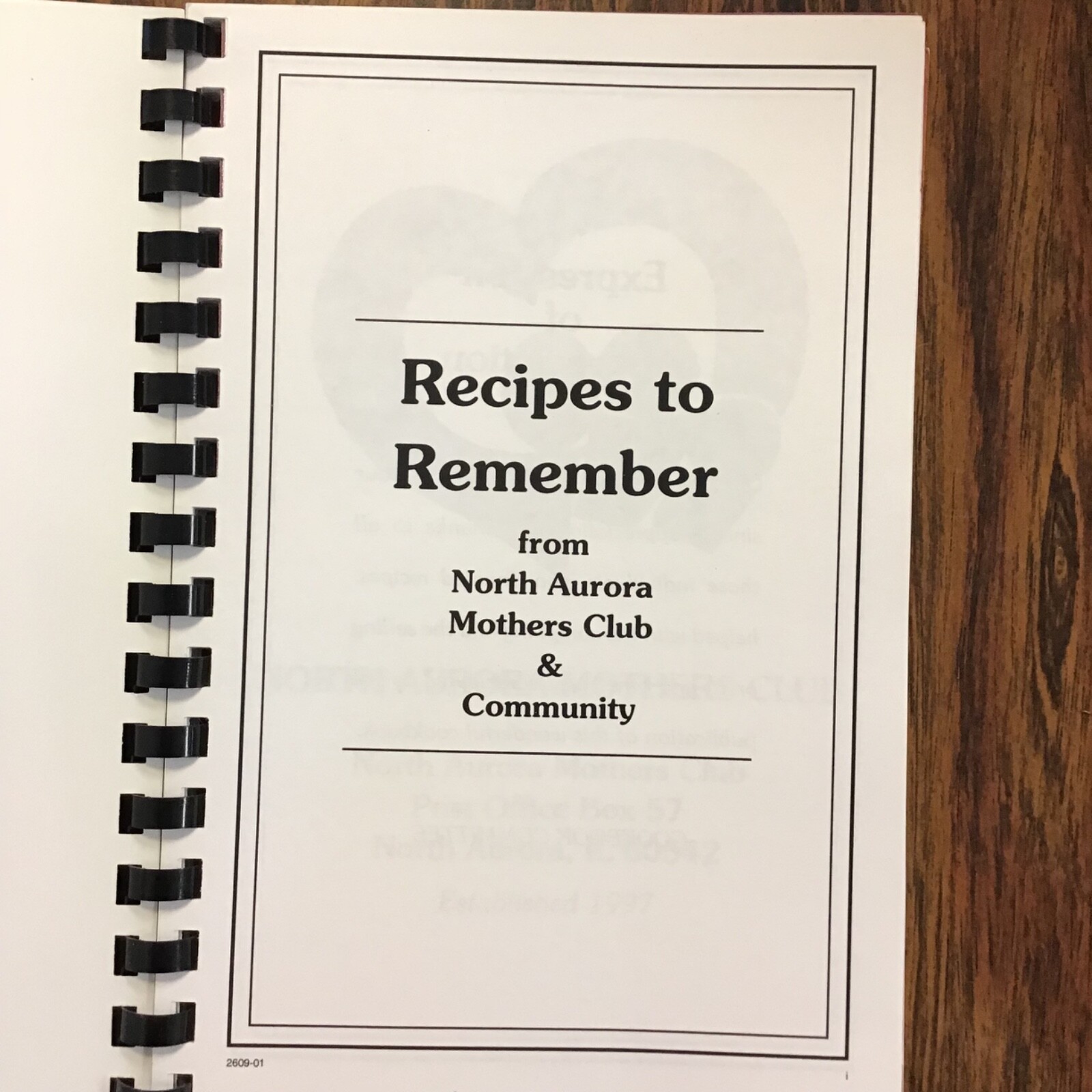 North Aurora Illinois Mothers Club 2001 Cookbook. SEE INDEX PHOTOS