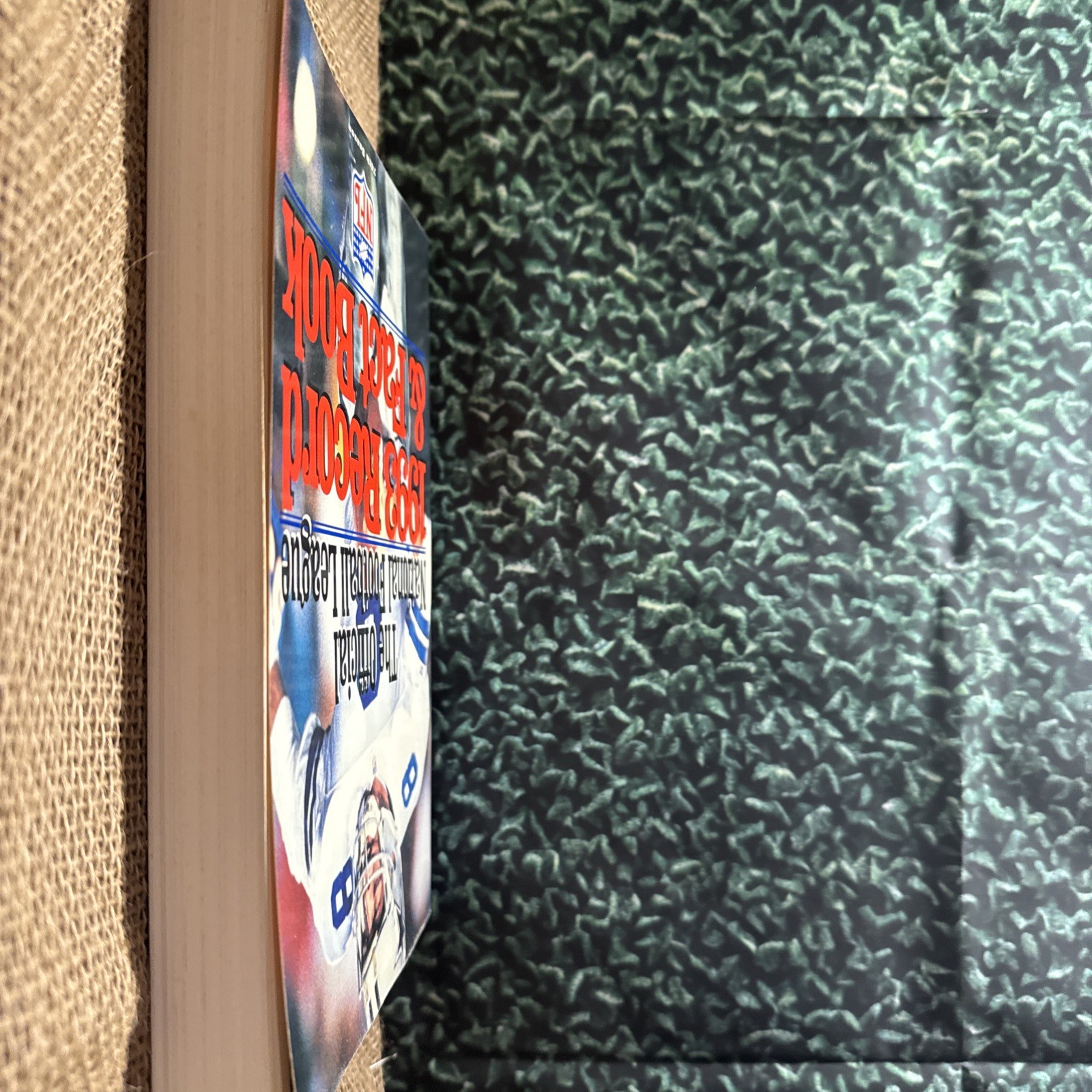Official NFL 1993 Record and Fact Book (NFL Record Fact Book) – Great!