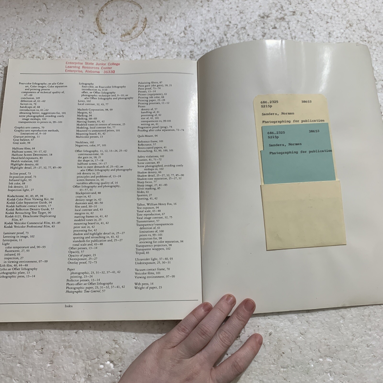 Photographing for Publication Norman Sanders 1983 R. R. Bowker Co