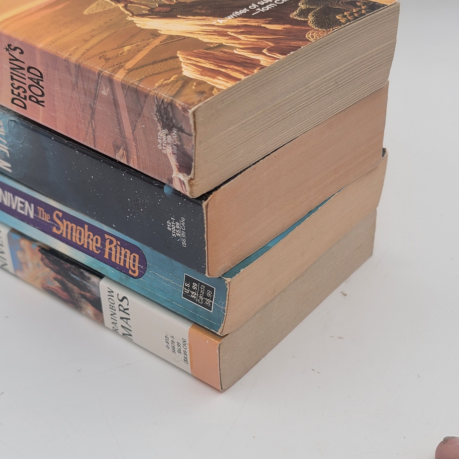 Larry Niven 4 Book Lot Mass Market Paperbacks Sci-Fi Space Opera Good