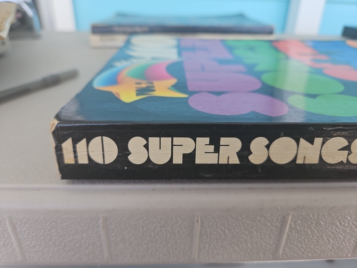 110 Super Songs Of The Super Stars Volume 2 1974 Songbook 408 Pages.