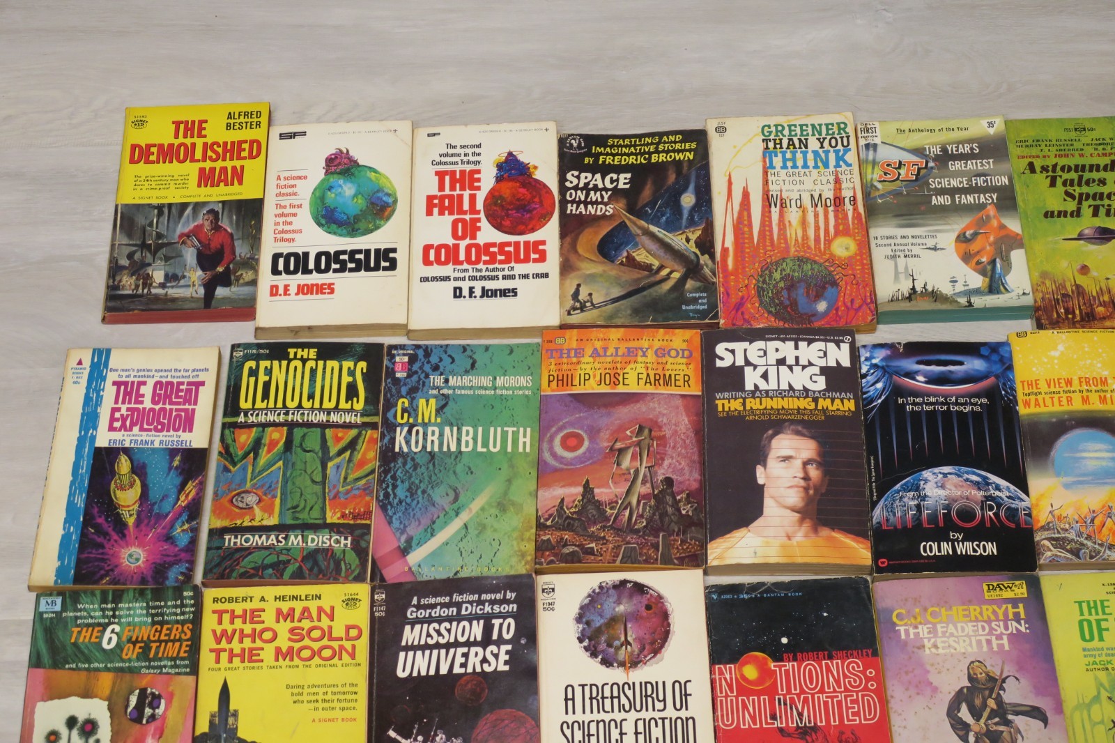 36 Vintage Sci-fi Fantasy Mystery UFO Paperbacks – Lot B
