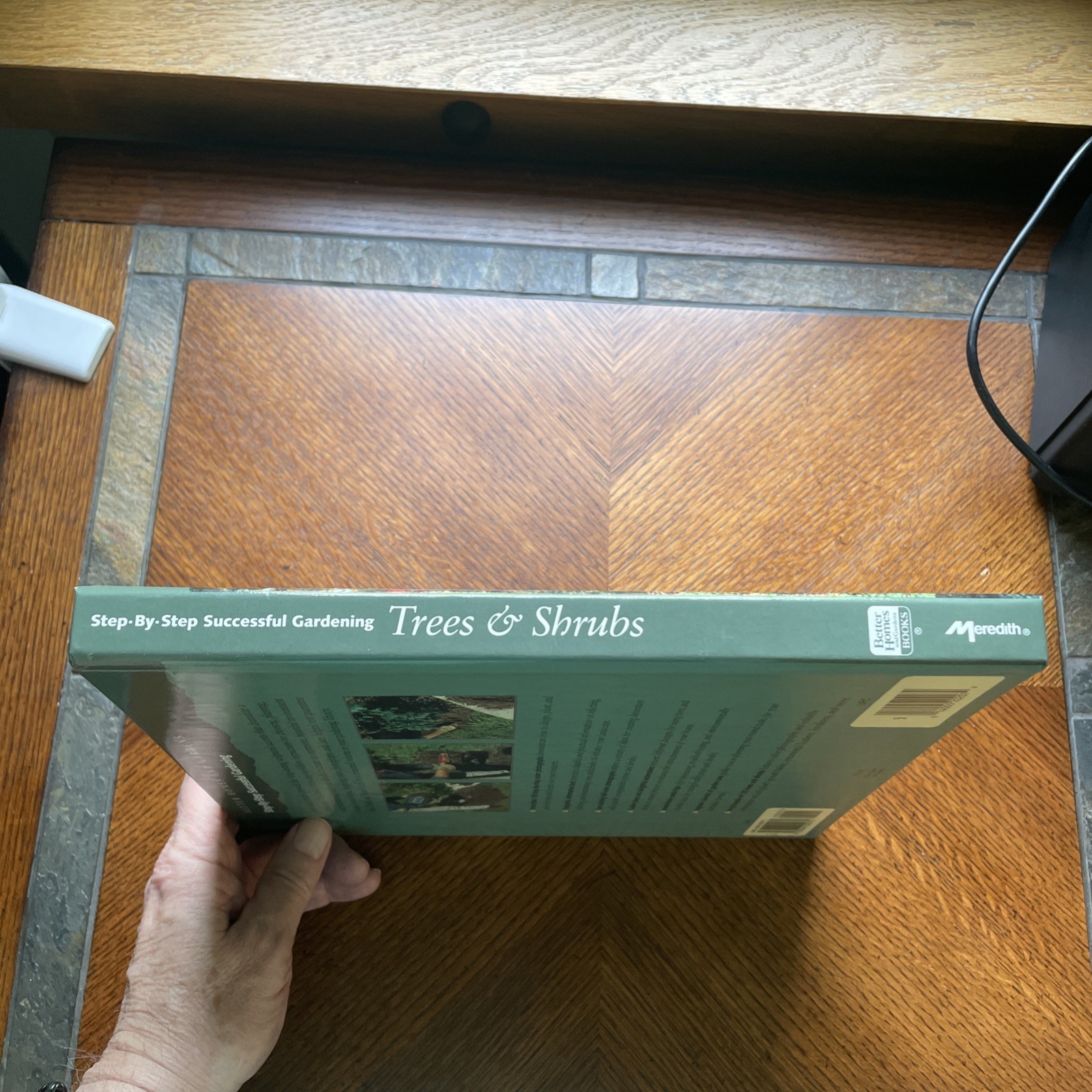 BH&G Trees & Shrubs Hardbound Spiral Gardening Book Catriona Tudor Erler 1995
