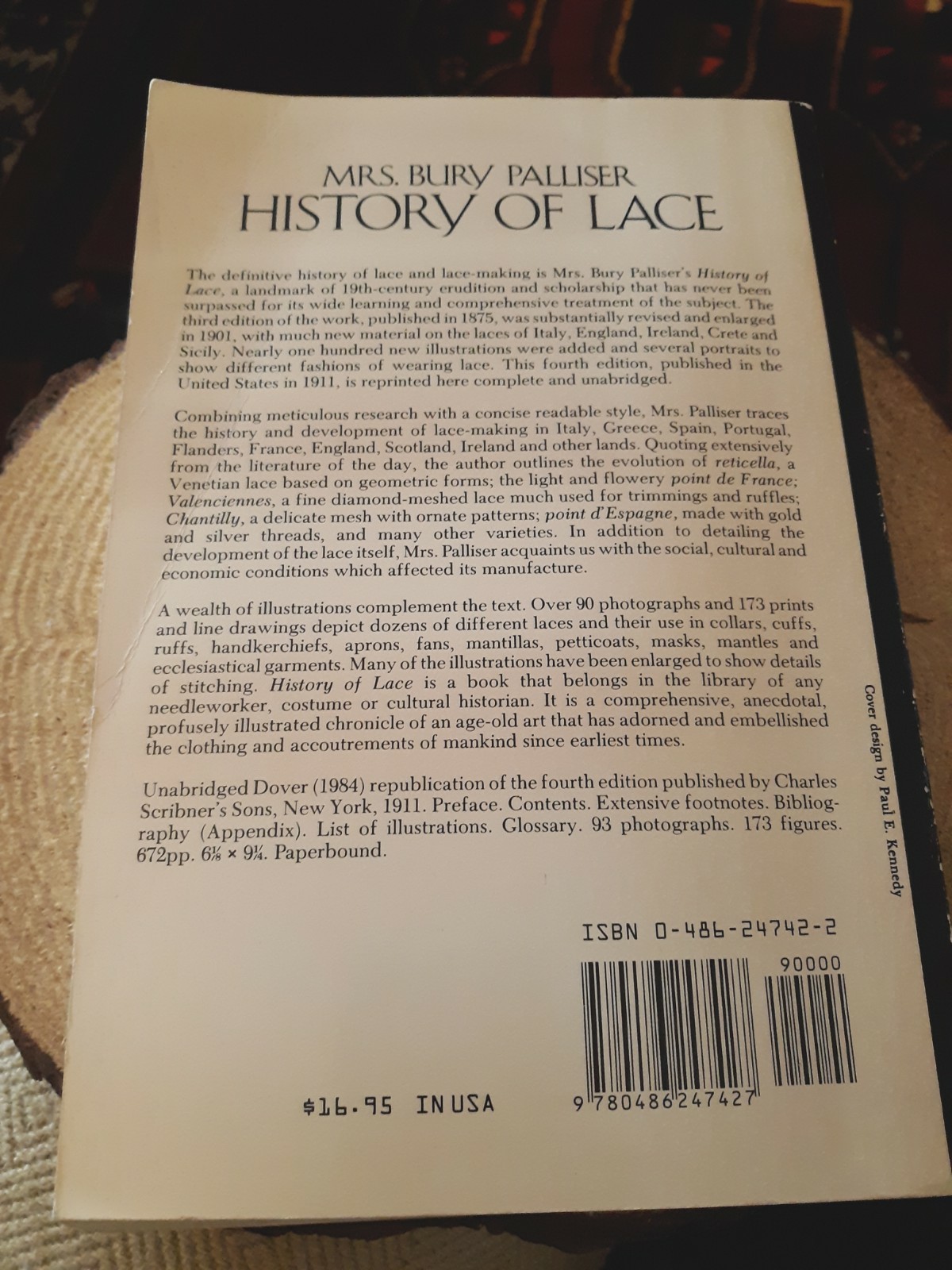 History of Lace by Bury Palliser (English) Paperback 266 Illustrations 1984 Ed.