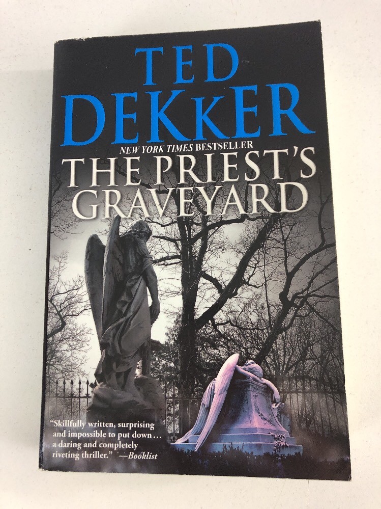 The Priest’s Graveyard – Ted Dekker (2011, Paperback)