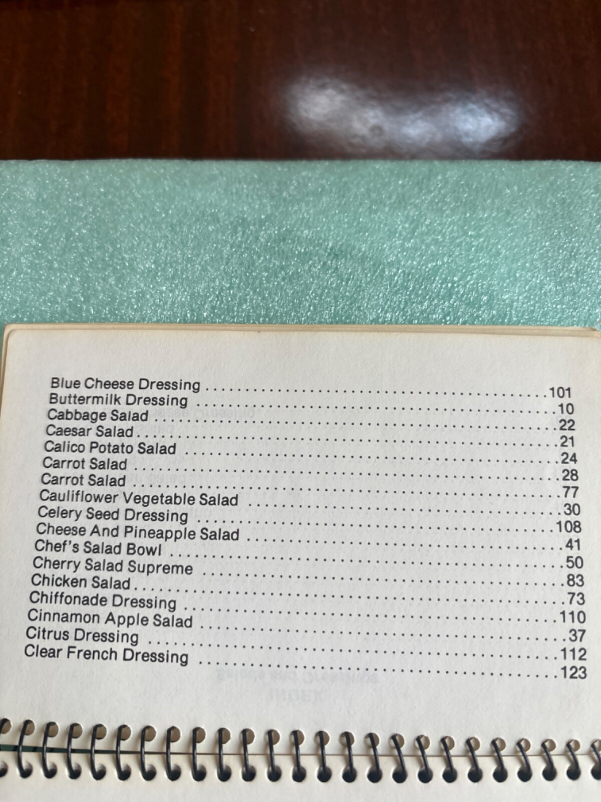 SALAD AND DRESSINGS RECIPE BOOK~POCKET BOOK 5.5×4”~147 RECIPES,147 PAGES