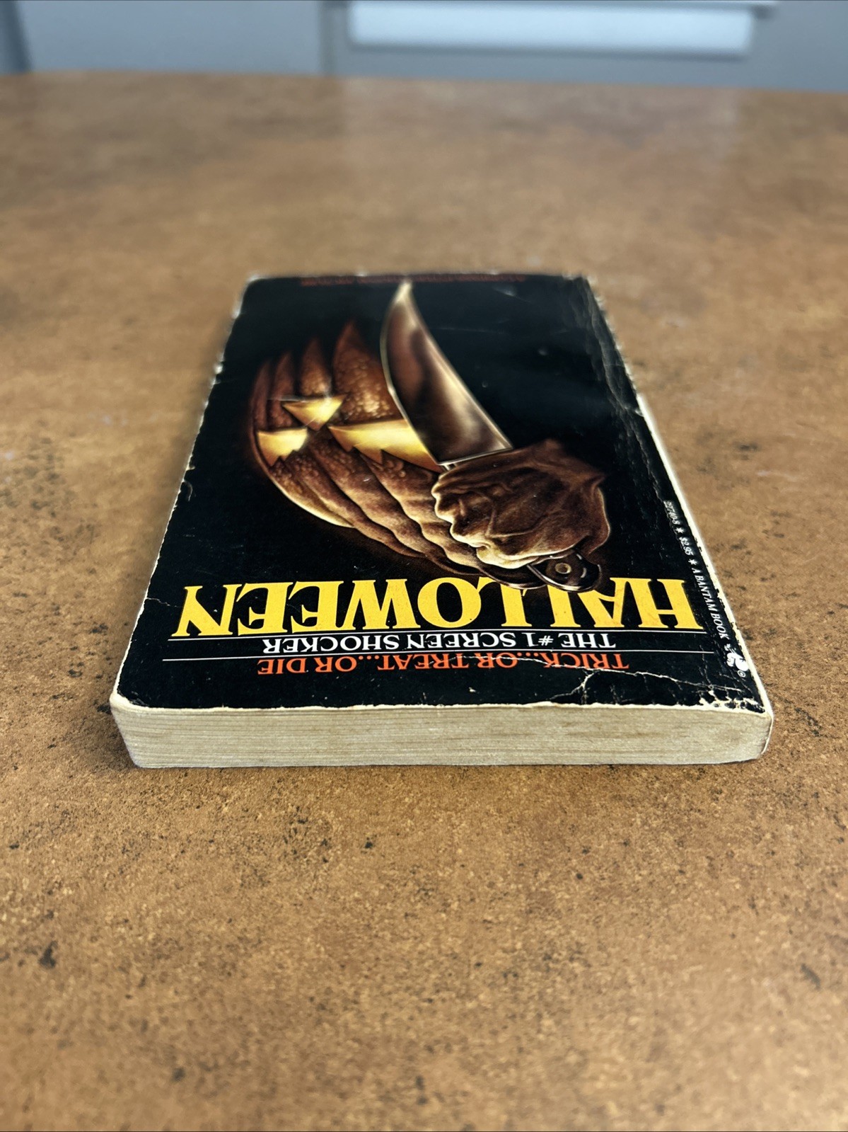 Halloween Movie Novelization by Curtis Richards A Bantam Book Paperback 1979