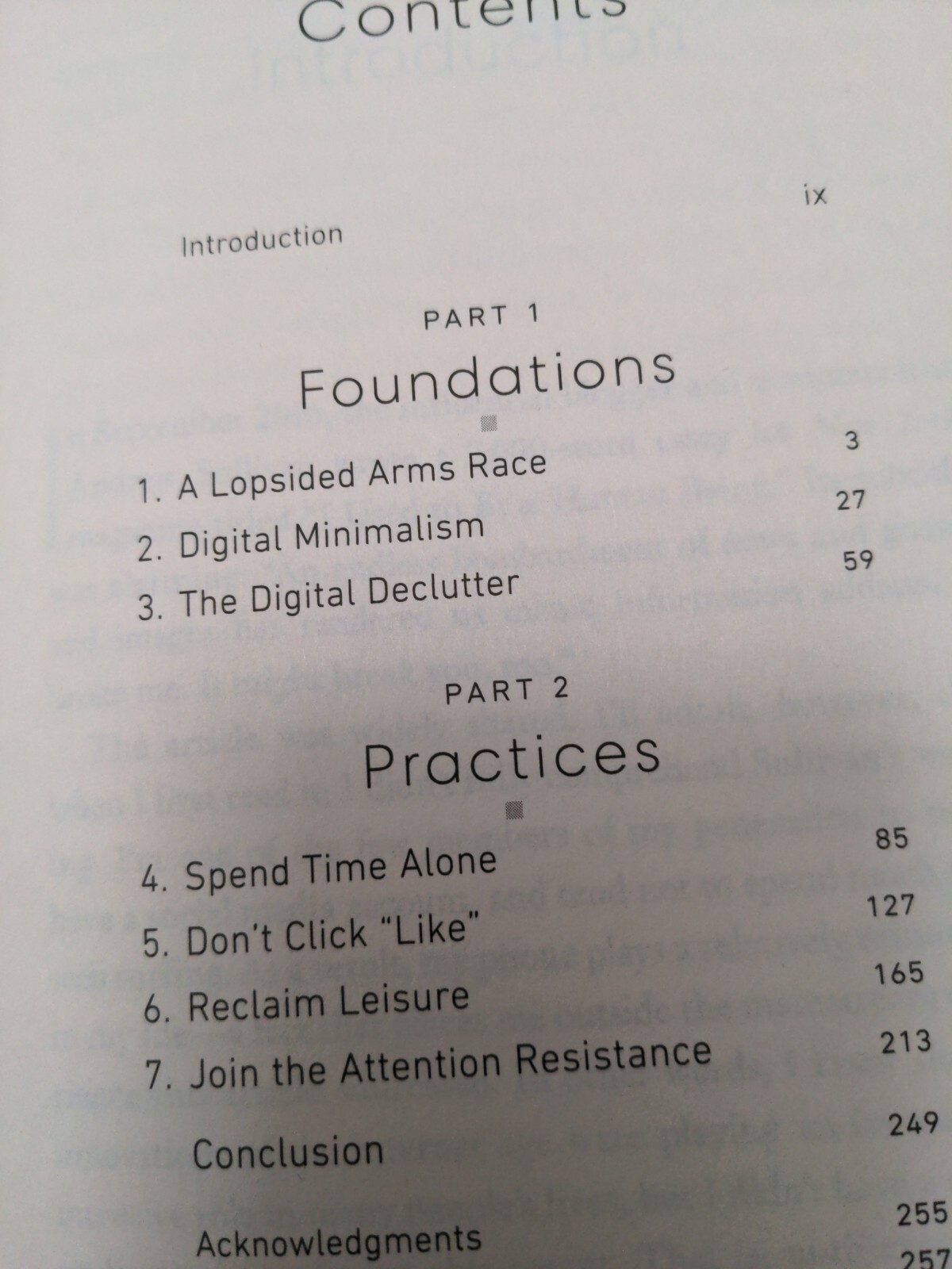 Digital Minimalism : Choosing a Focused Life in a Noisy World by Cal Newport (H…