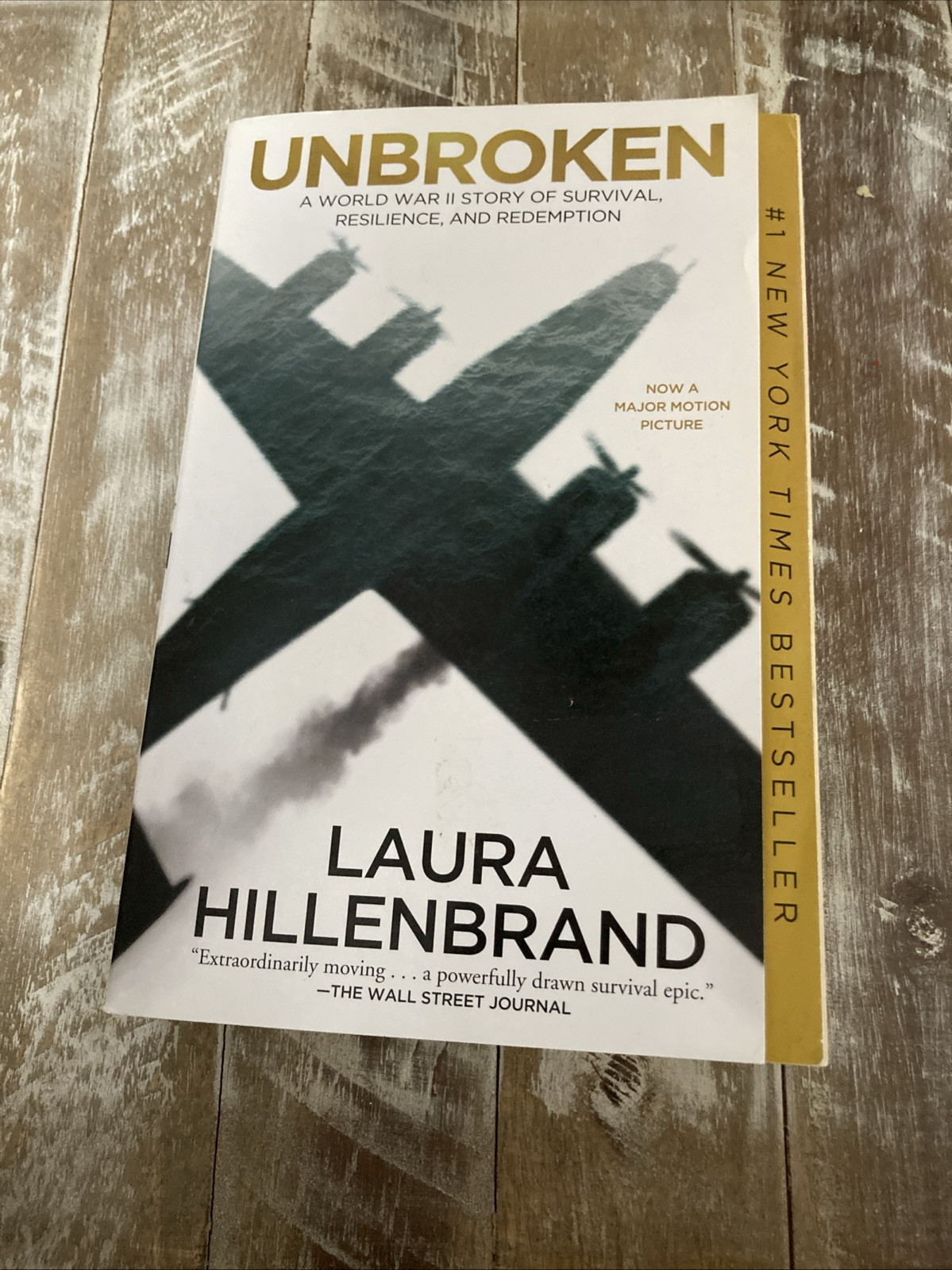 “Unbroken”New York Times Bestseller, 2010 Edition Paperback by Laura Hillenbrand