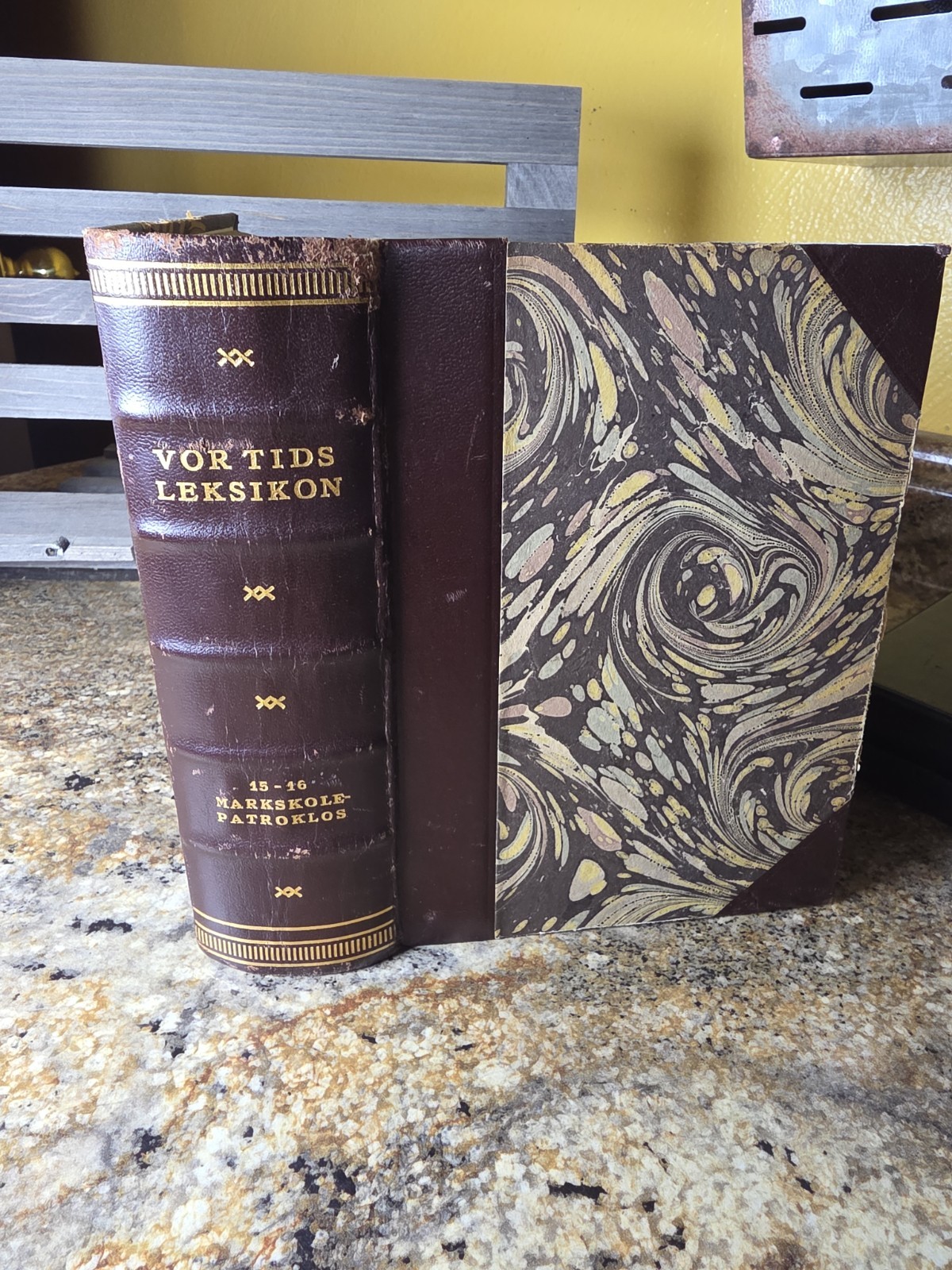 1950 Danish Encyclopedia Vor Tids Leksikon Vol 15-16 Illustrated Leather Bound