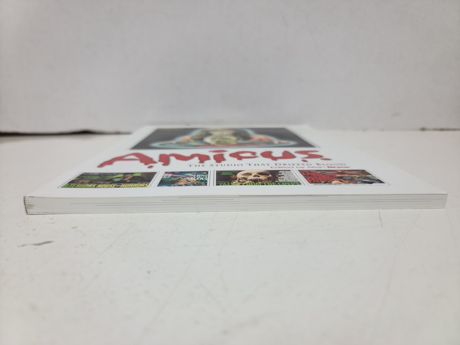 The Dark Side Presents Amicus | Byrce Allan | Stray Cat | 1st Print 2000