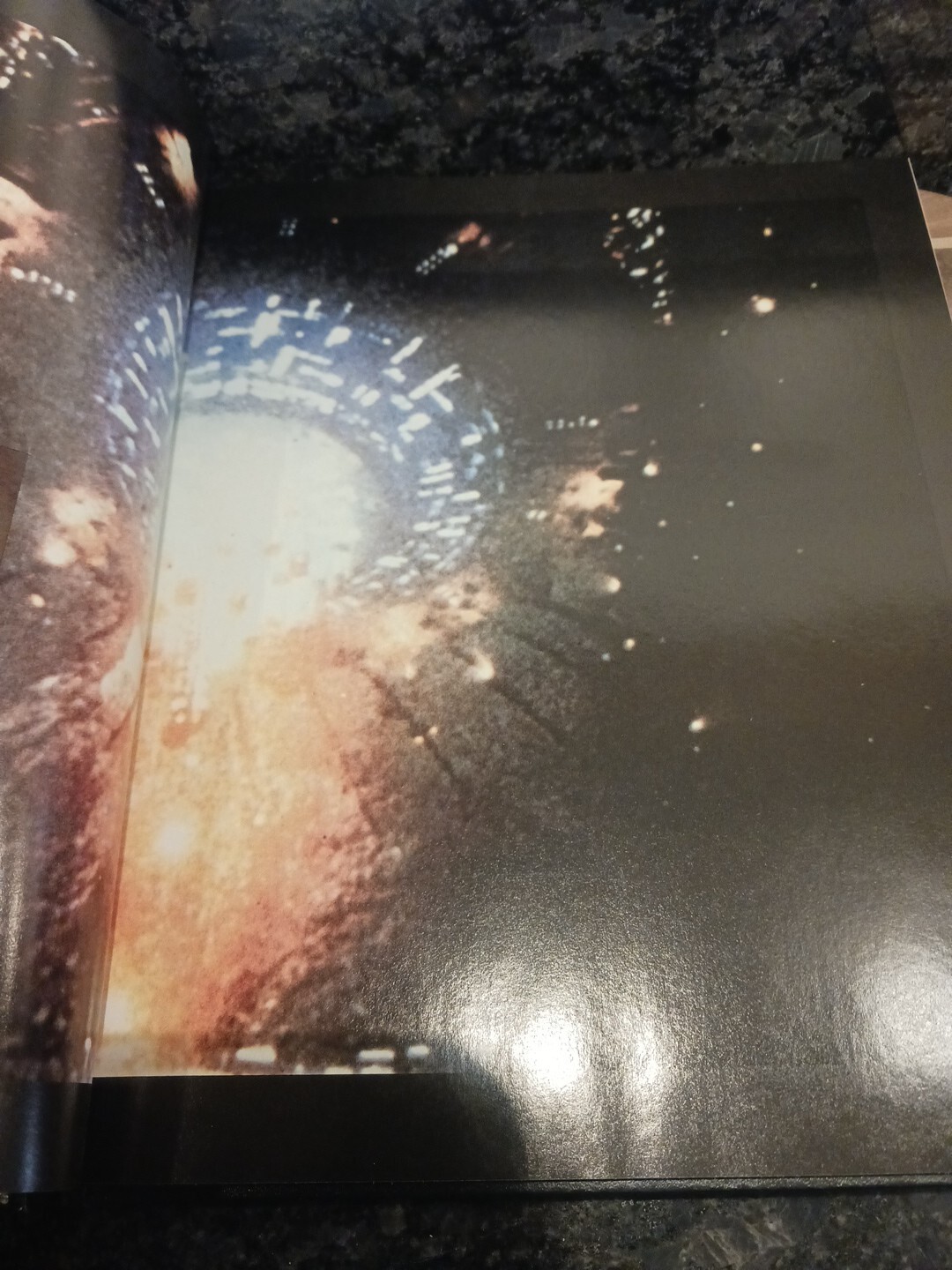 The UFO Phenomenon (Mysteries of the Unknown) – Hardcover – VERY GOOD