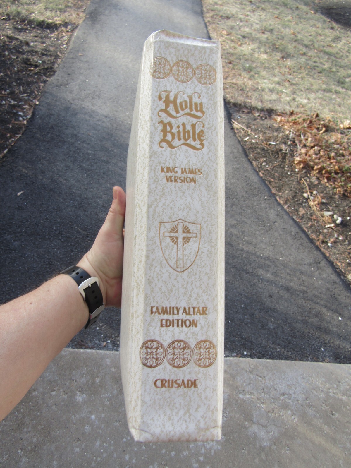 Holy Bible Family Altar Edition King James Version White HC with box