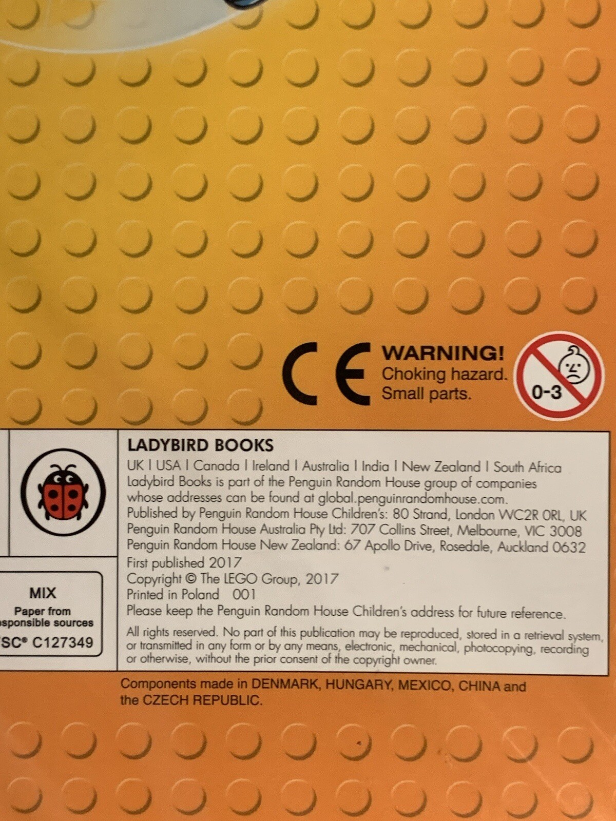 2018 Lego Official Annual Activity Book With Bonus Mini Figure Collectible