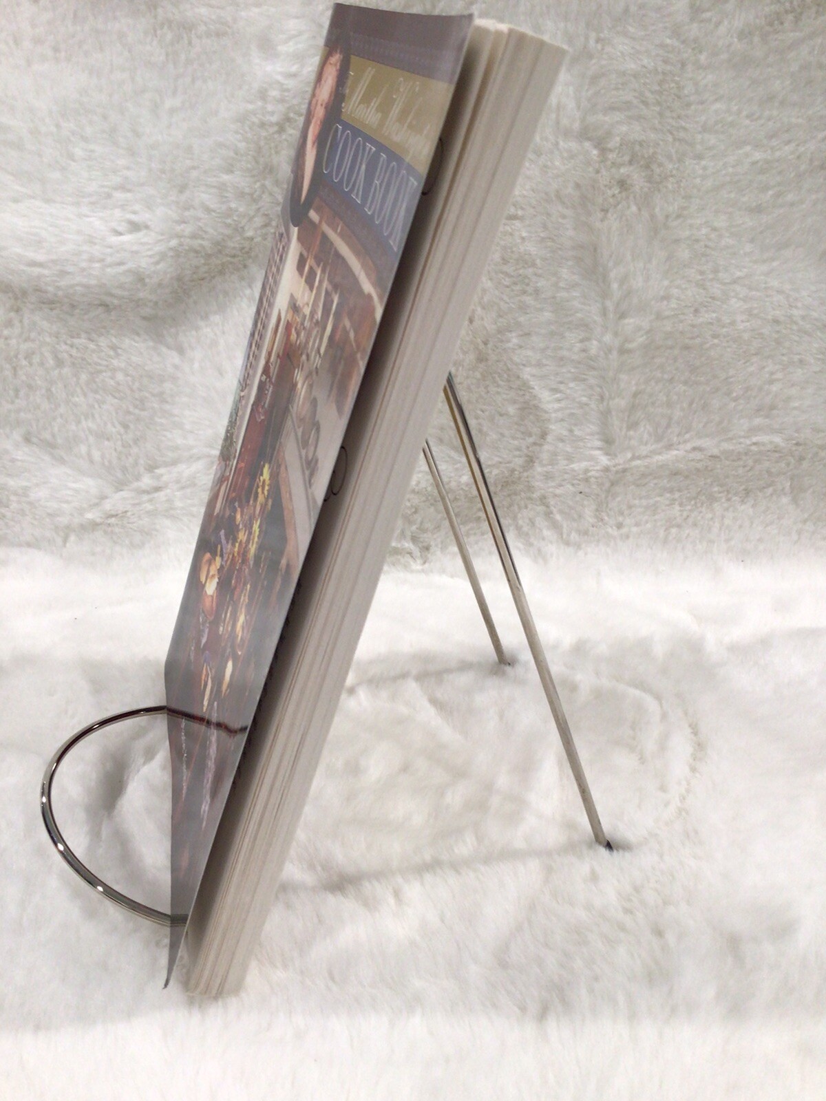 Martha Washington COOKBOOK 204 pages by Marie Kimball 2005