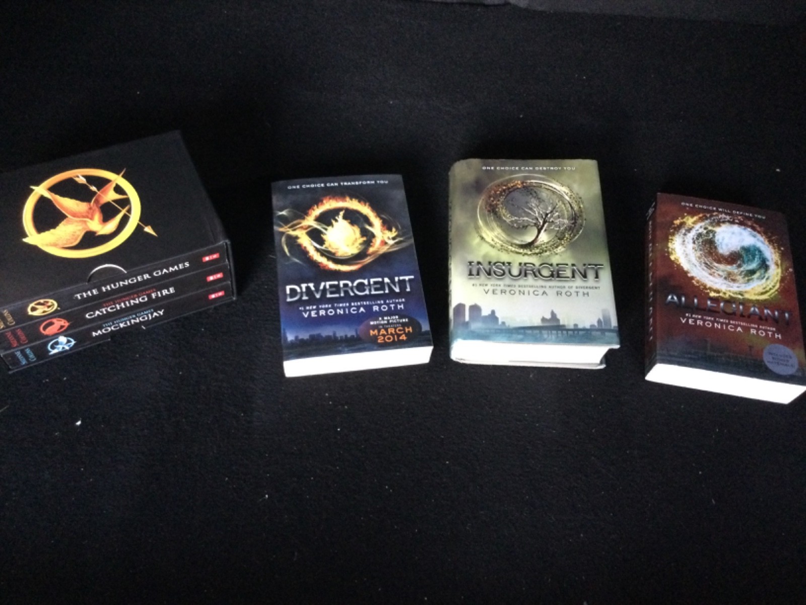 Hunger Games 3 Book Set (PB) &Divergent 3 Books (2PB/1HC) 6 Books in All VG