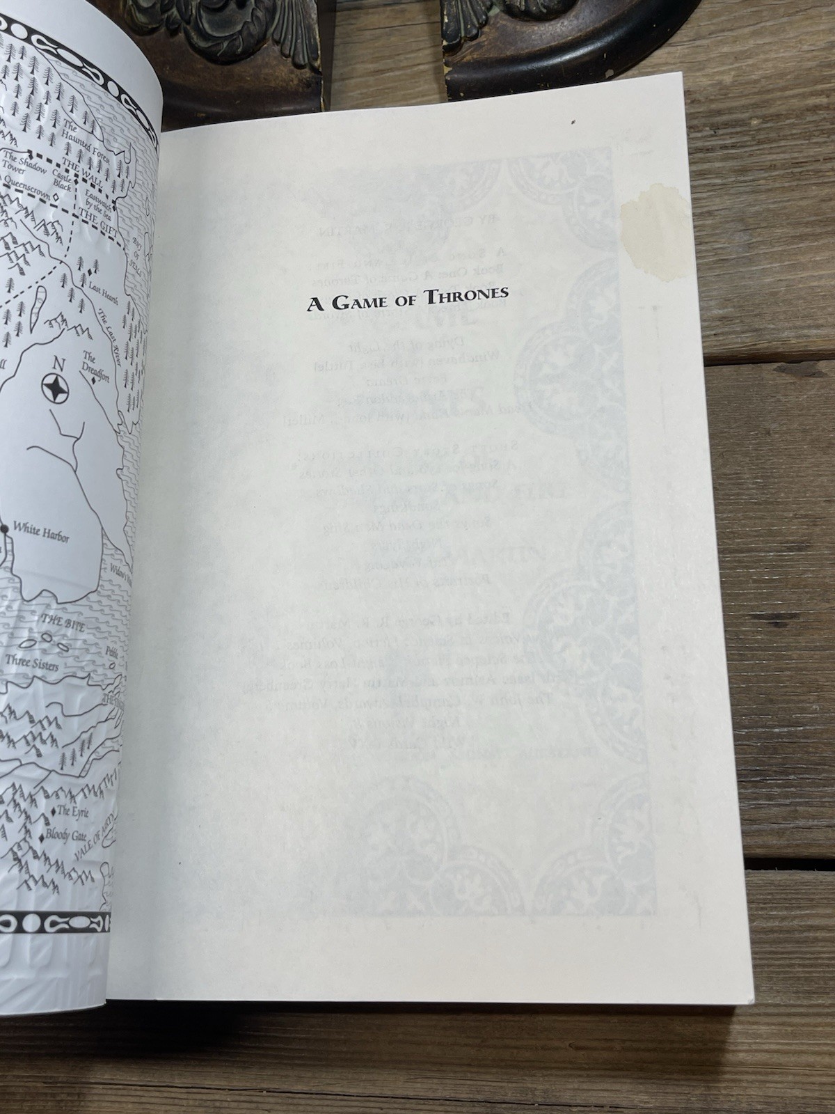 “A Game of Thrones” George R. R. Martin Trade Oversized PB Rare Jon Snow Cover