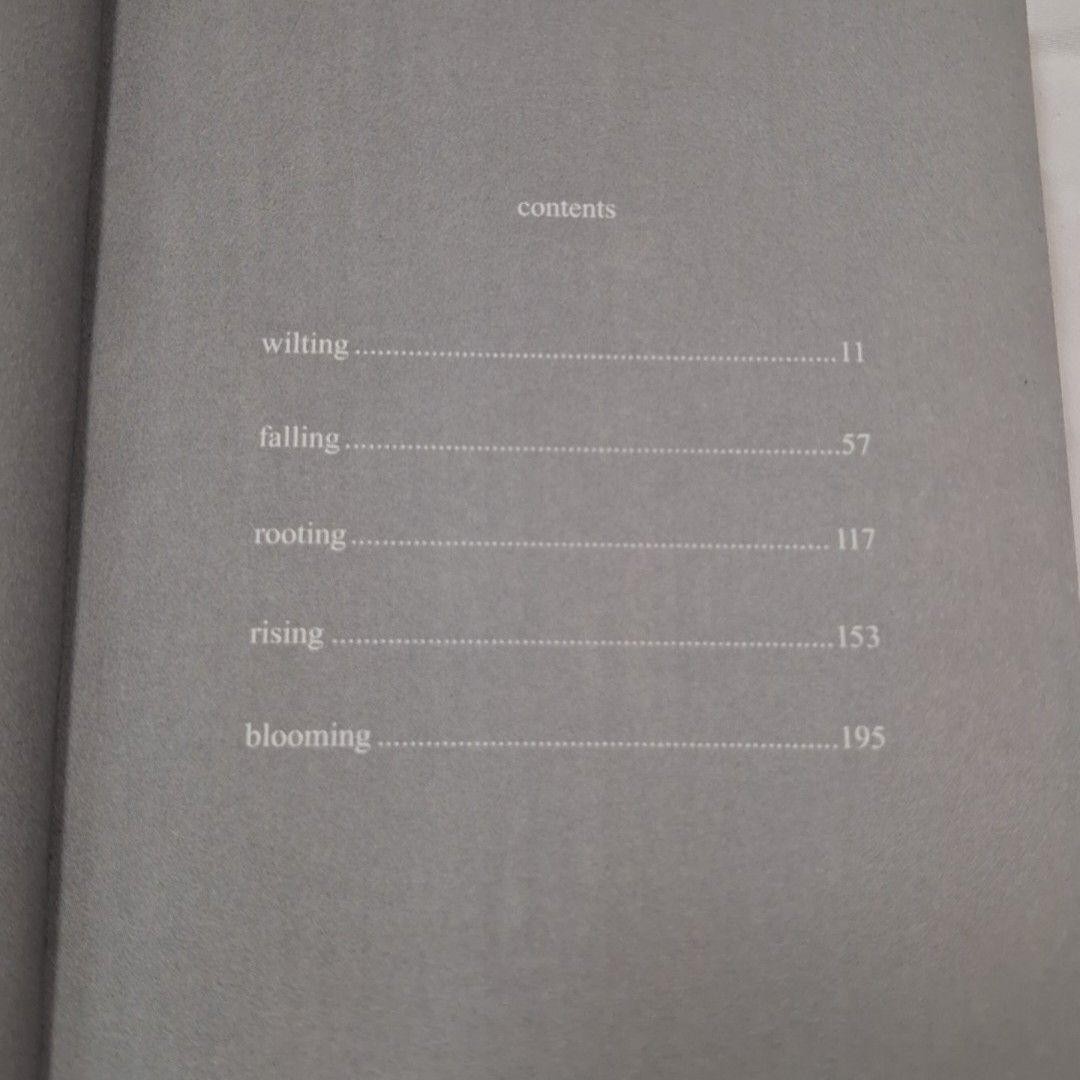 The Sun And Her Flowers, Rupi Kaur Paperback Andrews McMeel 2017 White Poetry