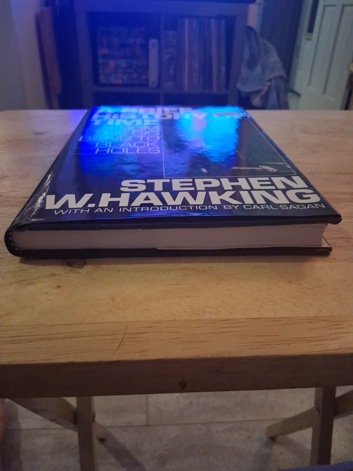A Brief History of Time: From the Big Bang to Black Holes by Stephen W. Hawking