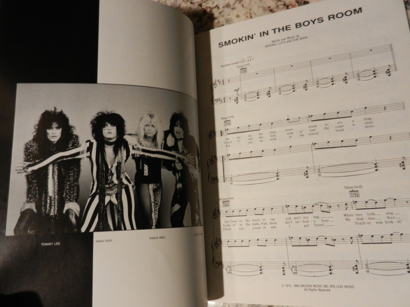 MOTLEY CRUE 1985 Theatre of Pain SONGBOOK Nikki Sixx Mick Mars Tommy Lee METAL
