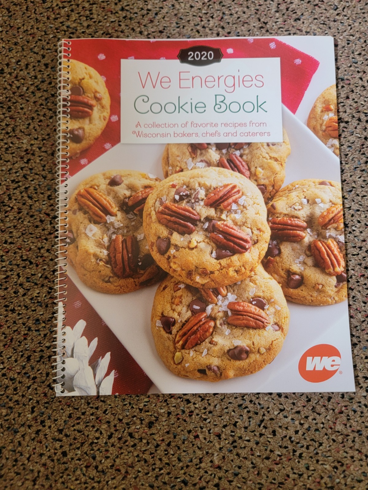 Lot Of 10 WE Energies Christmas Cook Books