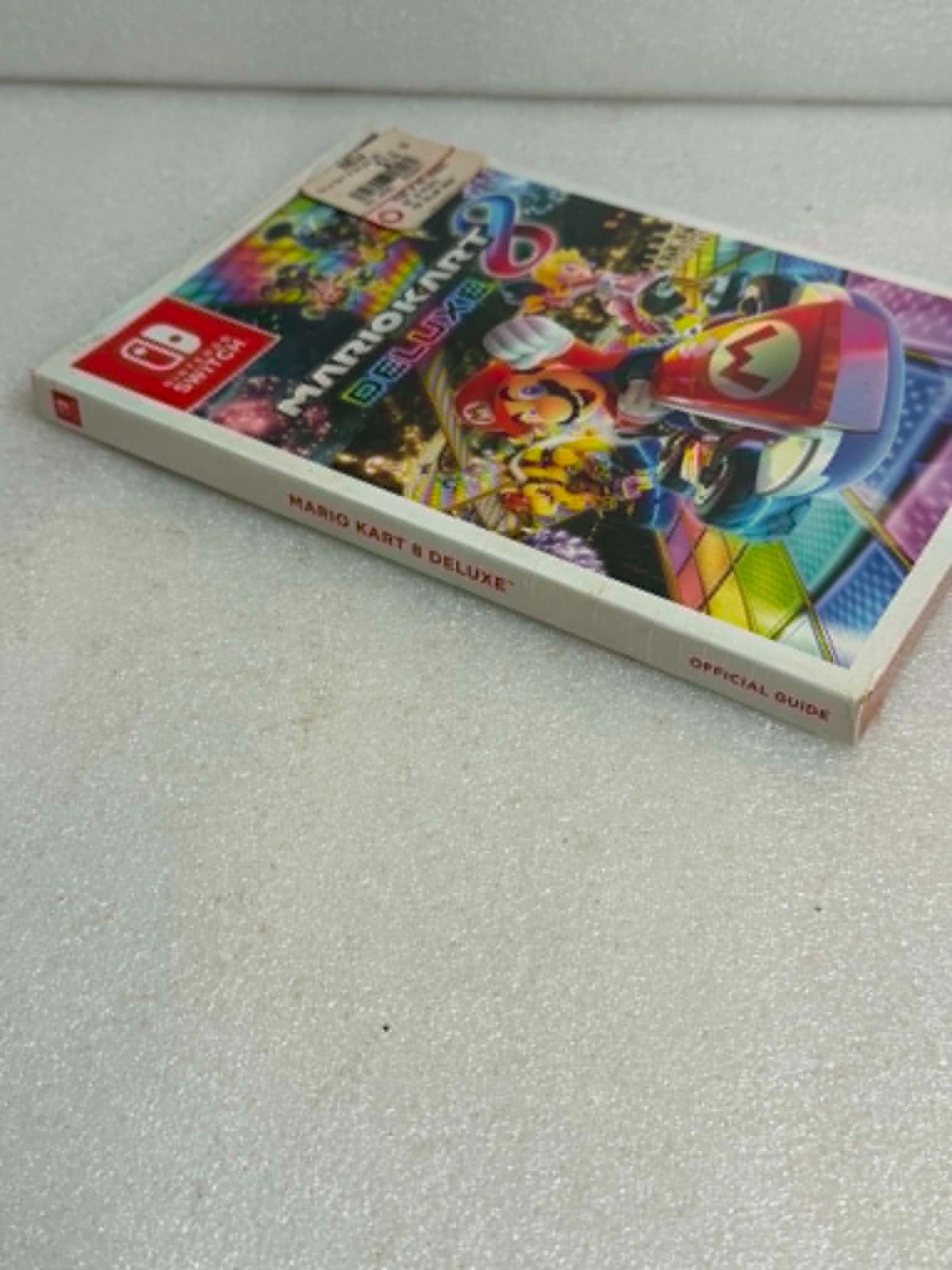 Mario Kart 8 Deluxe Prima Official Strategy Nintendo Switch Book (New)