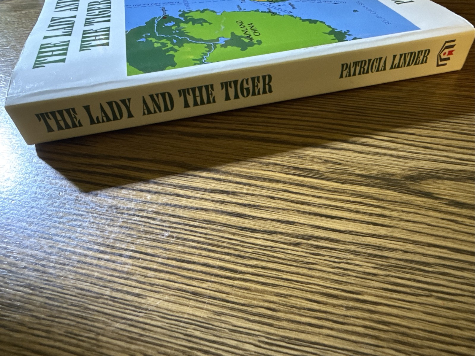 The Lady and the Tiger by Linder (2004) PB